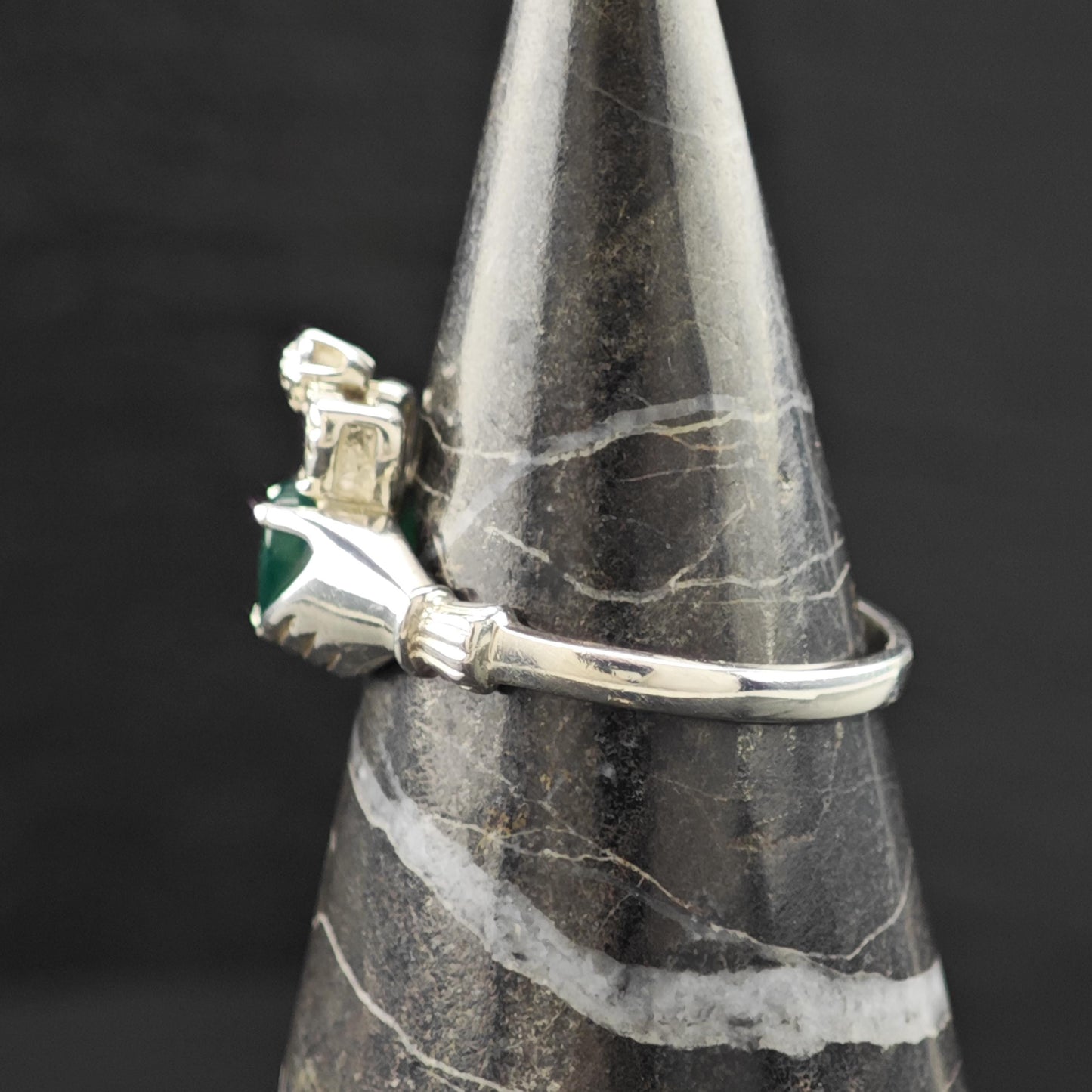 Claddagh Green Chrysoprase Ring Sterling Silver Sz 7 3/4 R6247