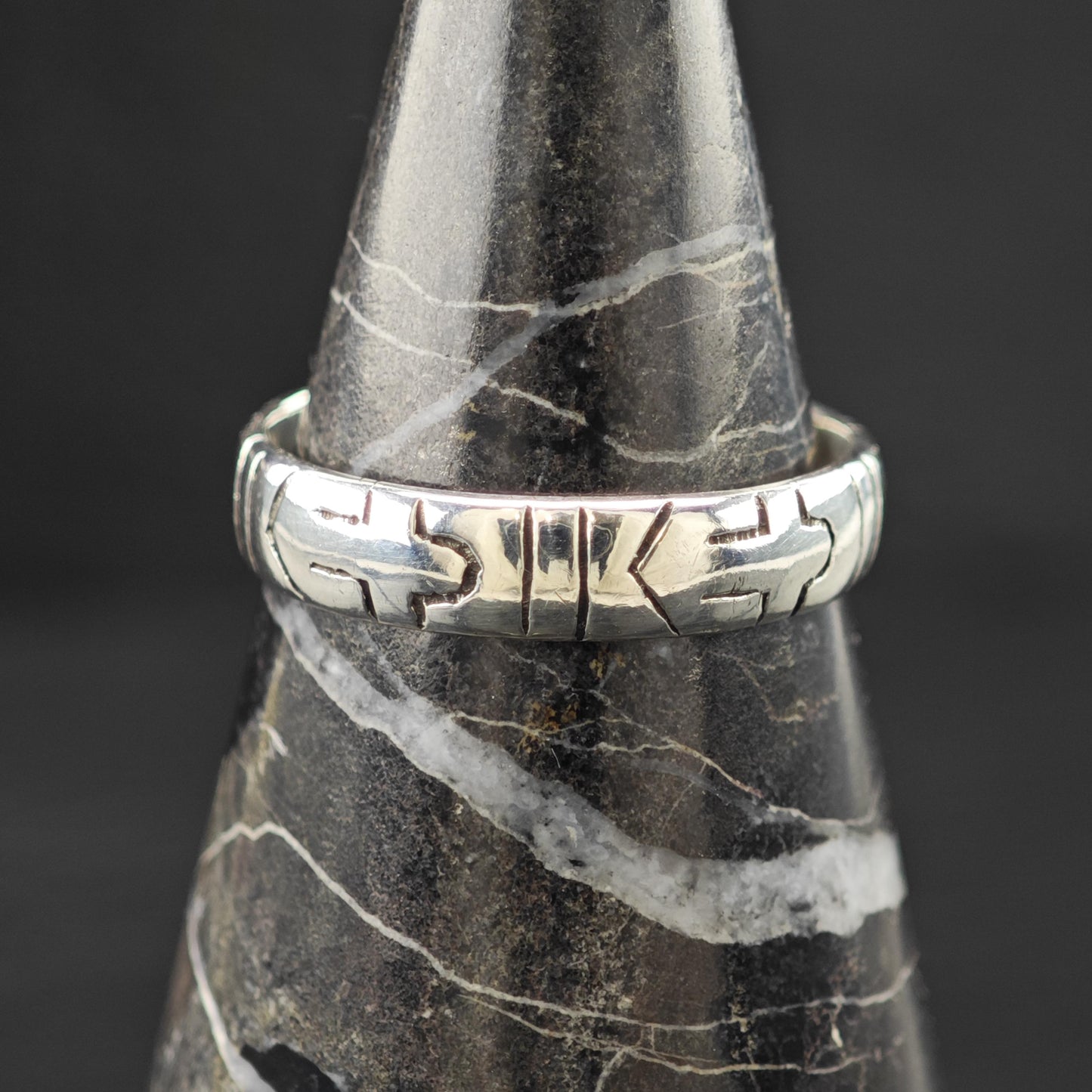 Sterling Silver Band Ring Simple 4.5mm Wide Size 8 1/2 R6233