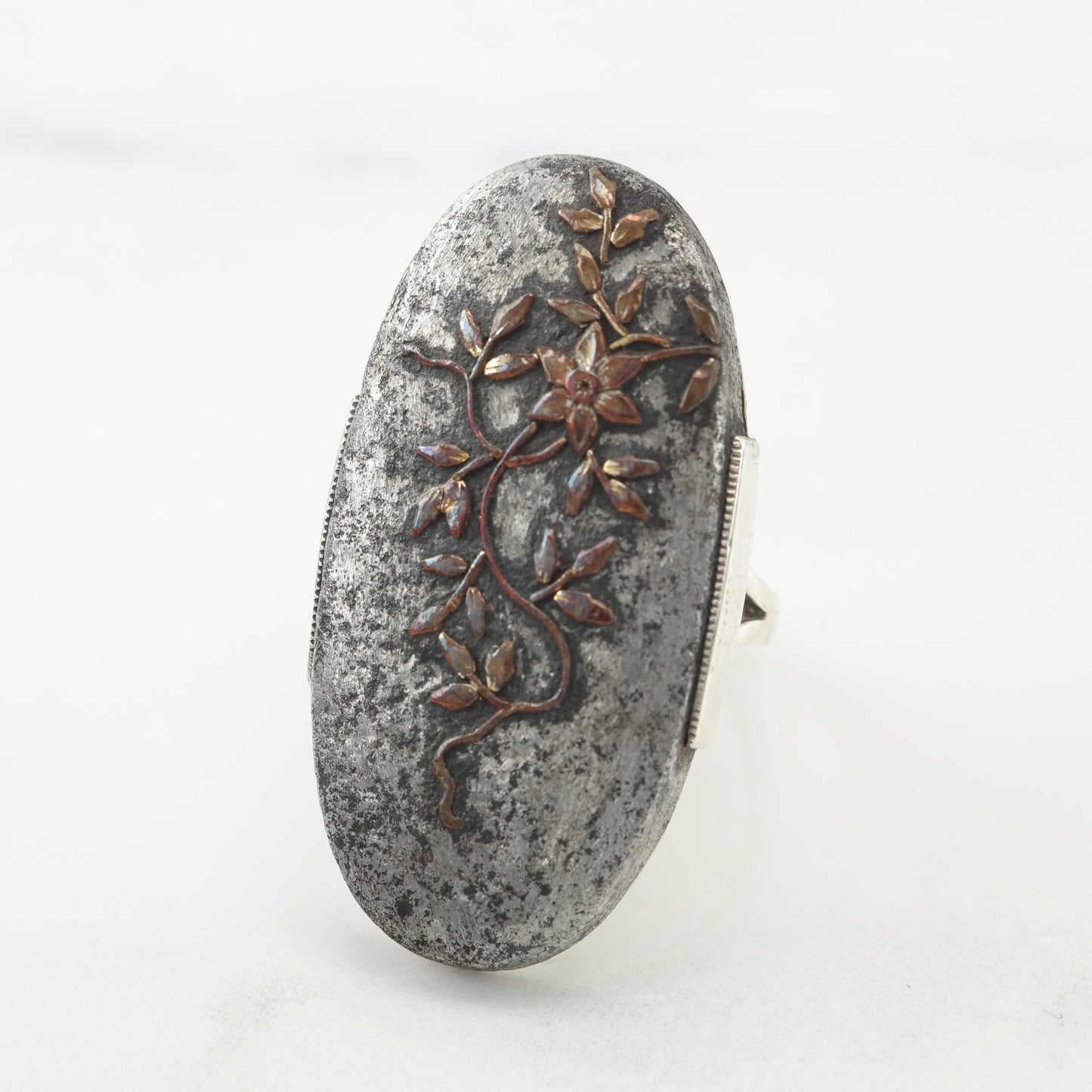 Meiji Period, Japanese Silver Ring Shakudo Floral Tree Sterling Grey Tone, Copper Tone Size 5