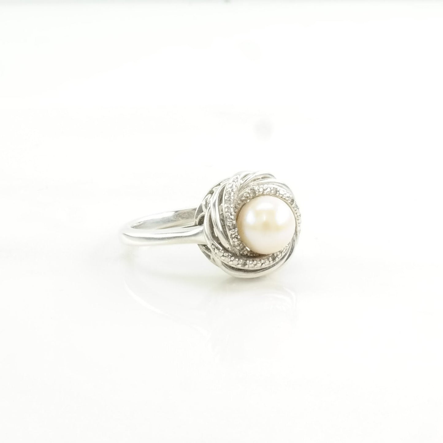 Sterling Silver Ring Pearl, Diamond Chips Size 7 1/4