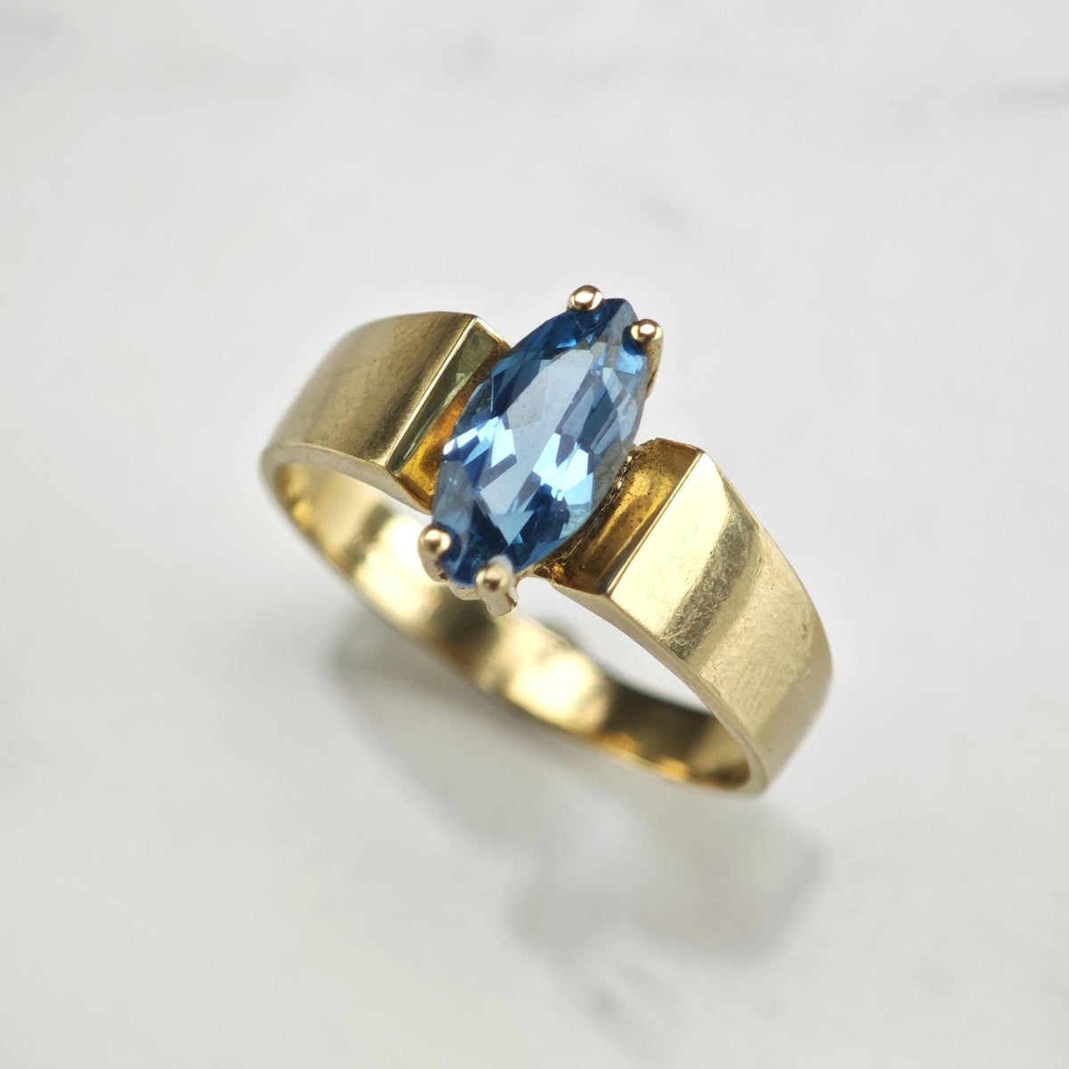 Marquis Topaz 14K Gold Ring Sz 7 1/2 R6799