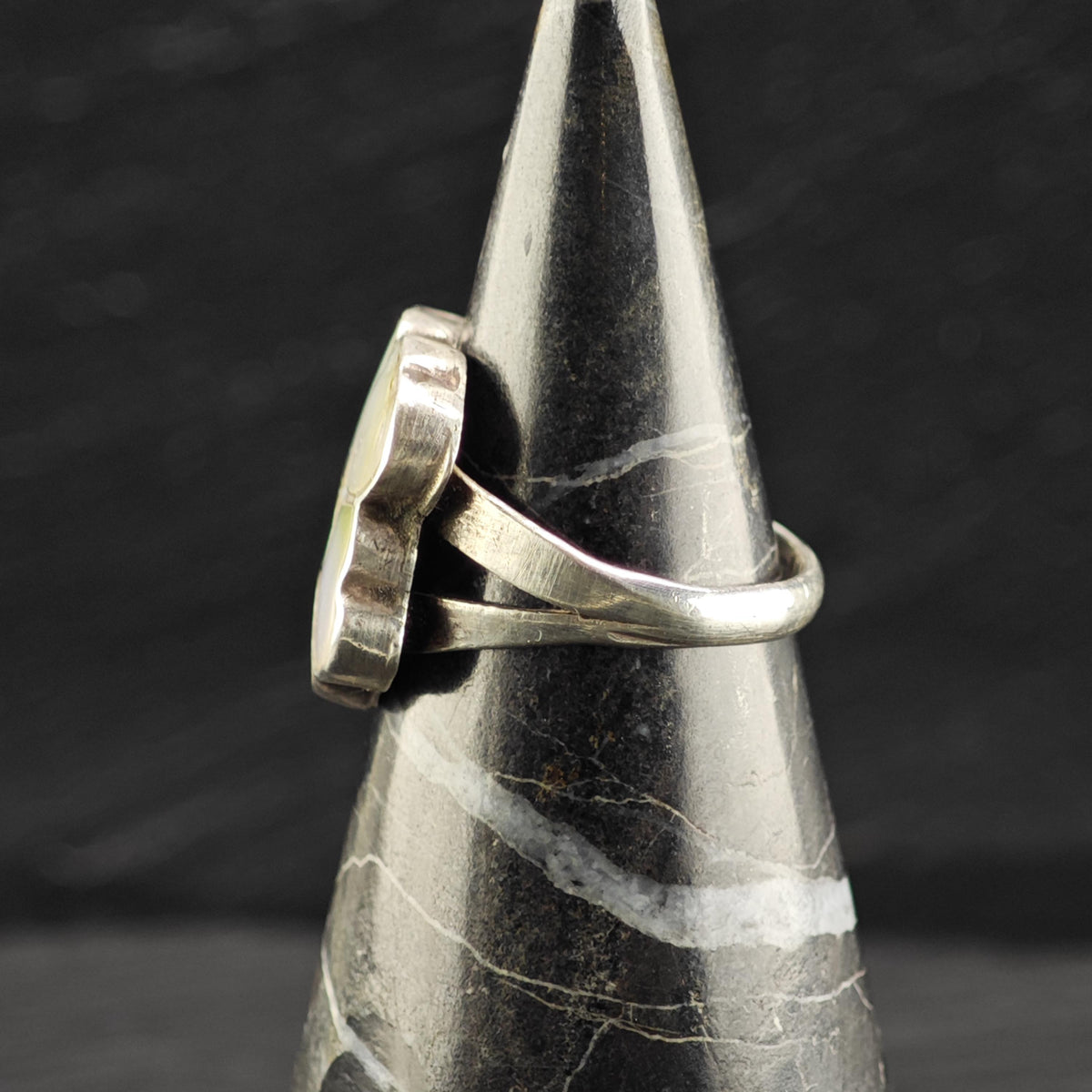 AS IS Zuni MOP Flower Sterling Silver Ring Sz 7 1/4 R6842