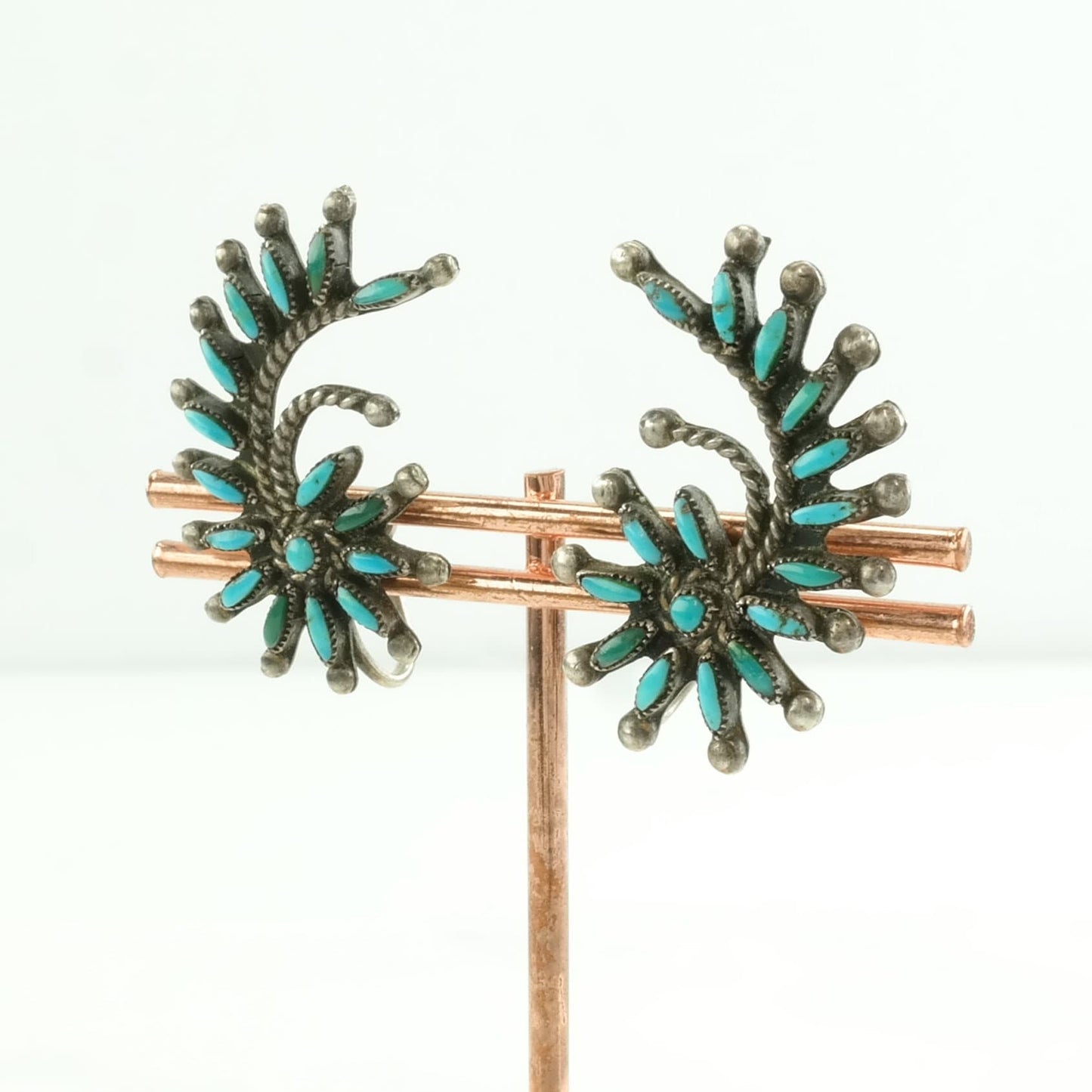 Zuni Sterling Silver Screw back Earrings Blue Turquoise Needle Point