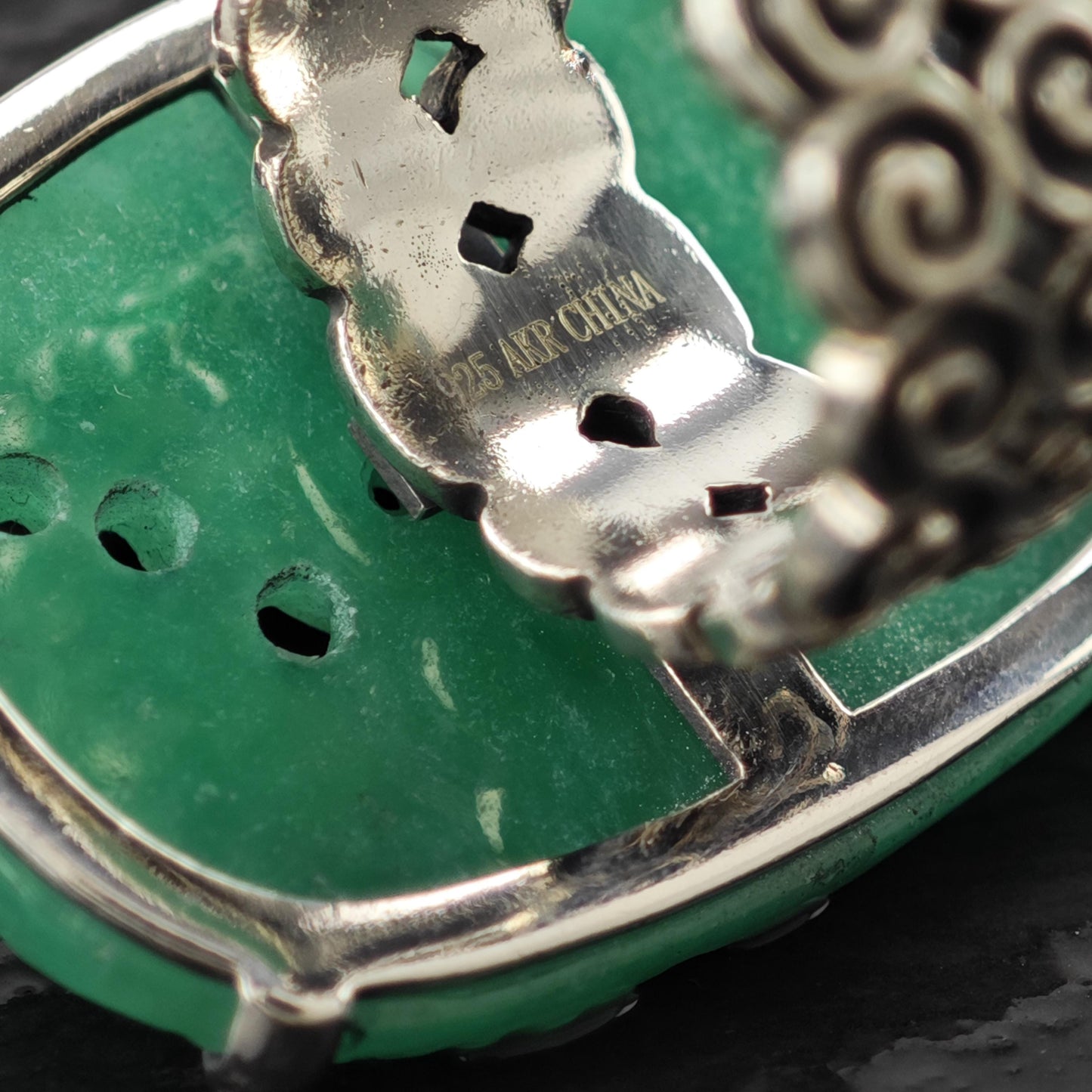 AKR Carved Quartzite Jade Ring Sterling Silver Floral Motif Size 8