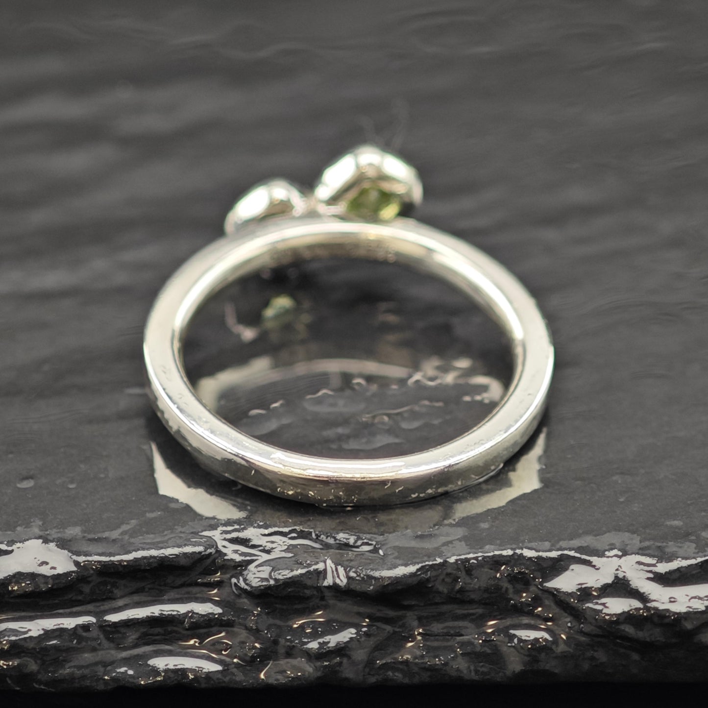 Double Peridot Band Ring Sterling Silver Sz 7 R6212