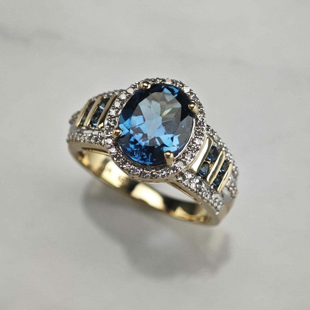 London Blue Topaz & Diamond 14K Gold Ring Sz 7 R6795