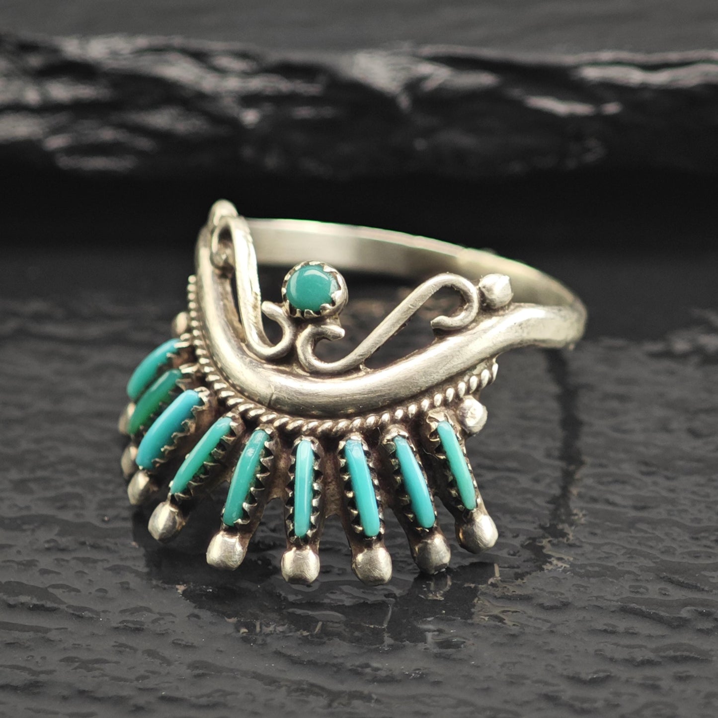 Vintage Zuni, Needle Point Turquoise Headdress Sterling Silver Ring Sz 8 R6660
