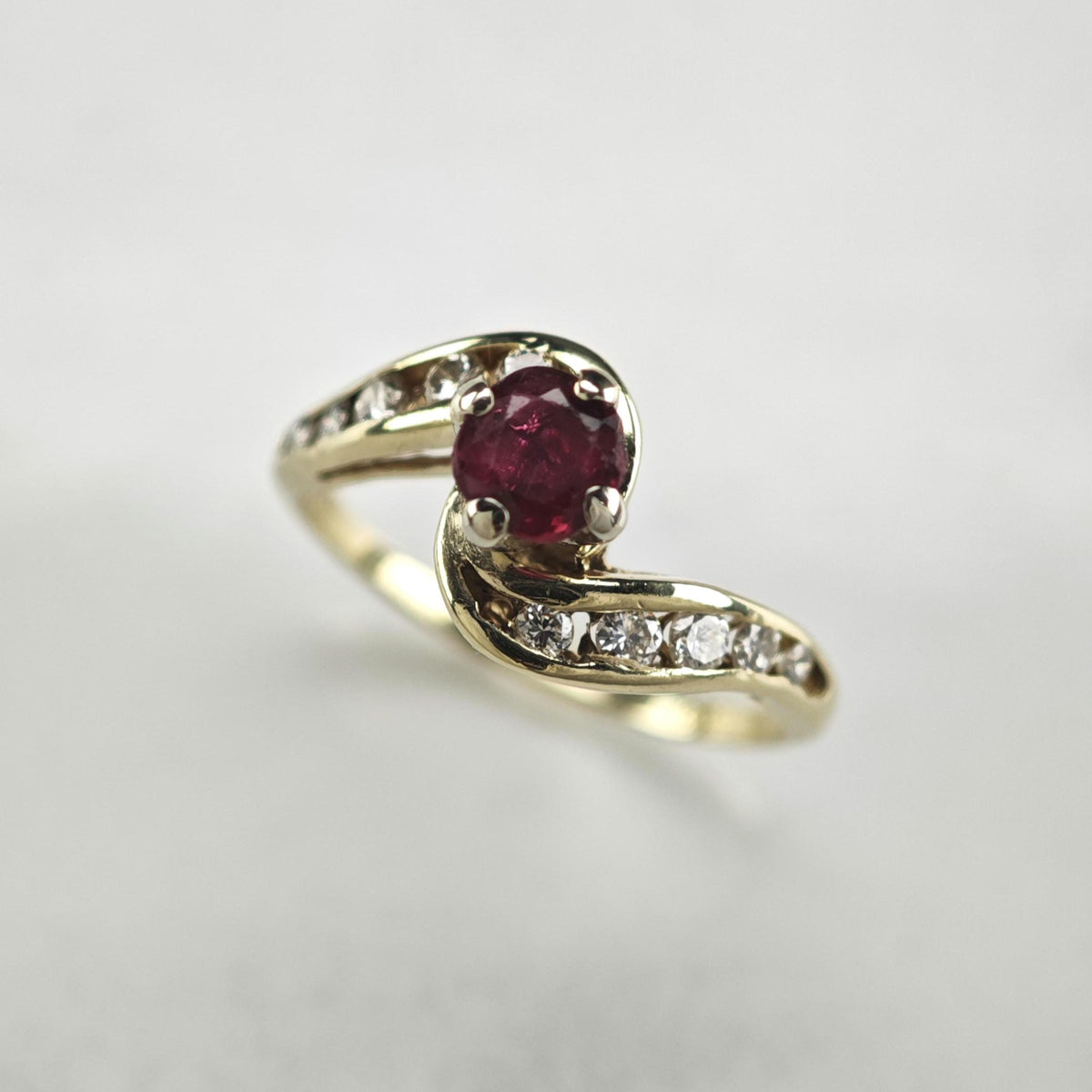 Lab Ruby & Diamond 14K Gold Ring Sz 5 1/4 R6803