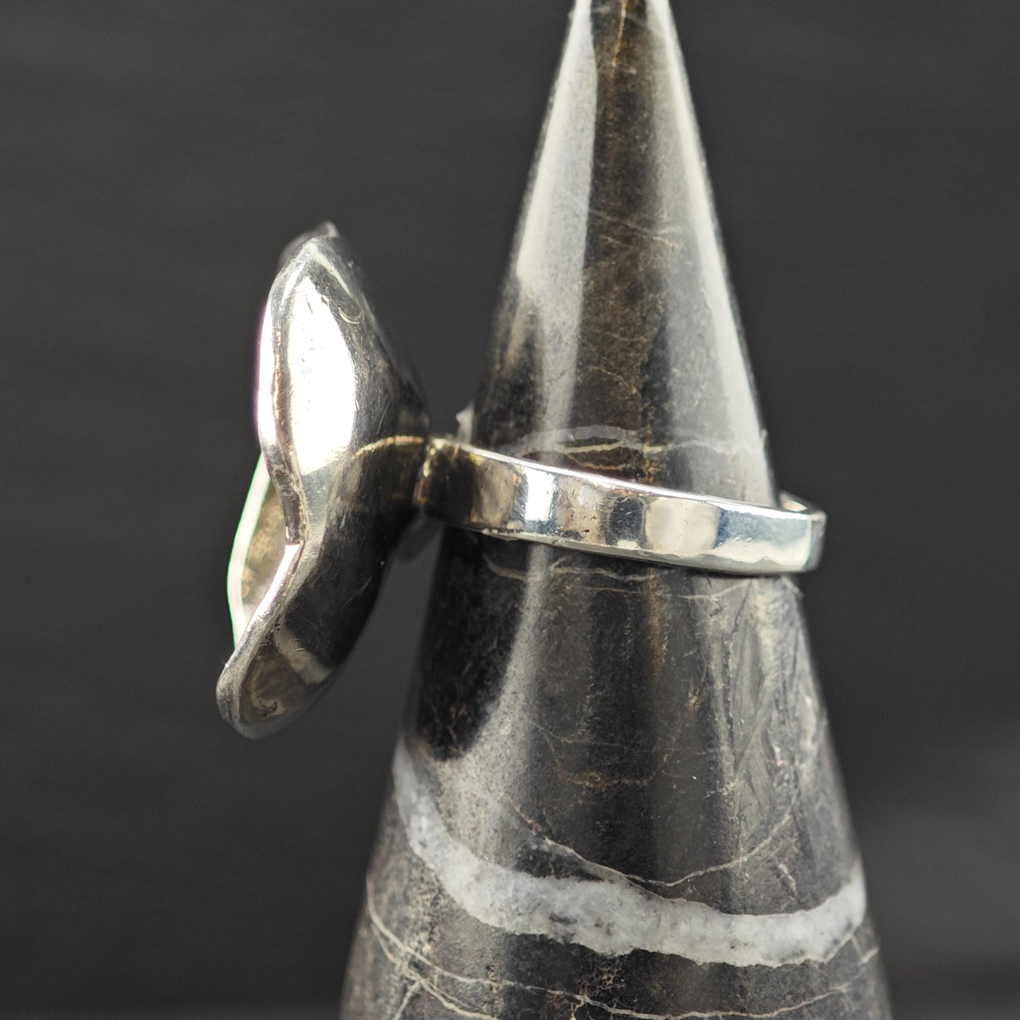 Abstract Flower Amethyst Gemstone Ring Sterling Silver Size 5 1/2 R6032