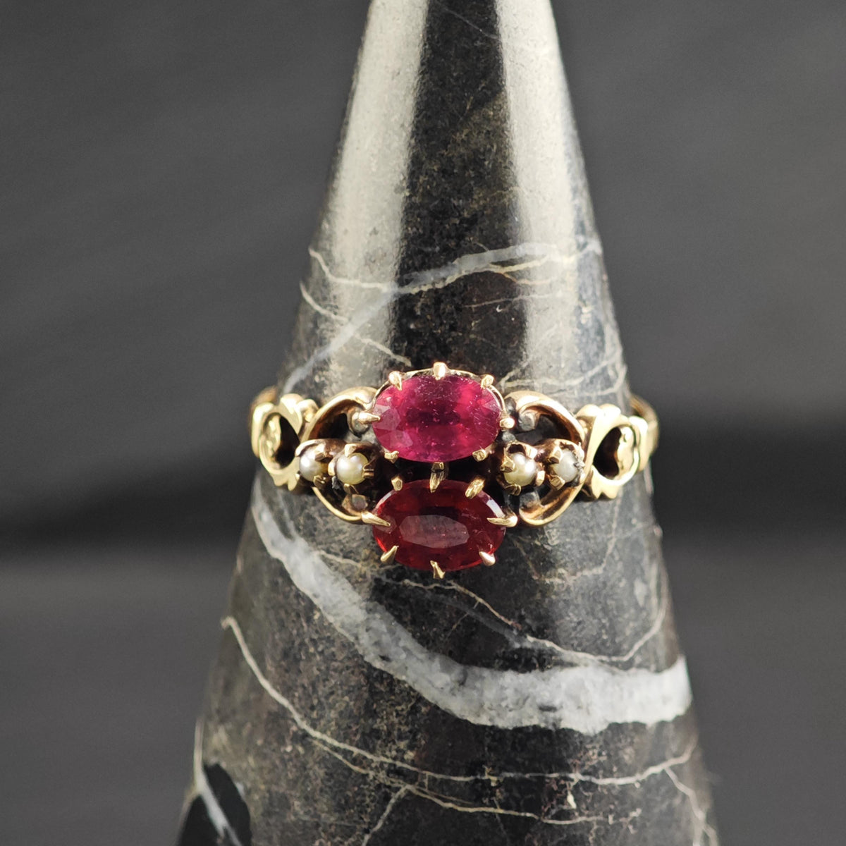 Genuine Ruby & Diamond Cluster 10K Gold Ring Sz 7 R6769