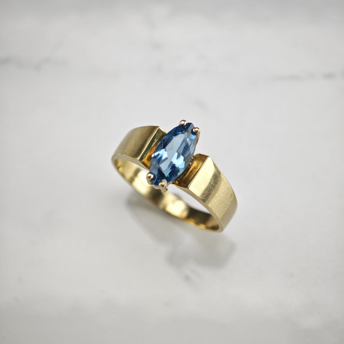 Marquis Topaz 14K Gold Ring Sz 7 1/2 R6799