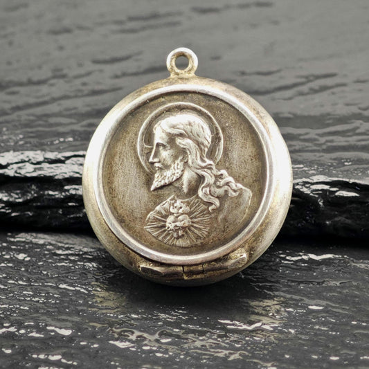 Vintage Repousse Jesus Rosary Case Pendant Sterling Silver MISC0421