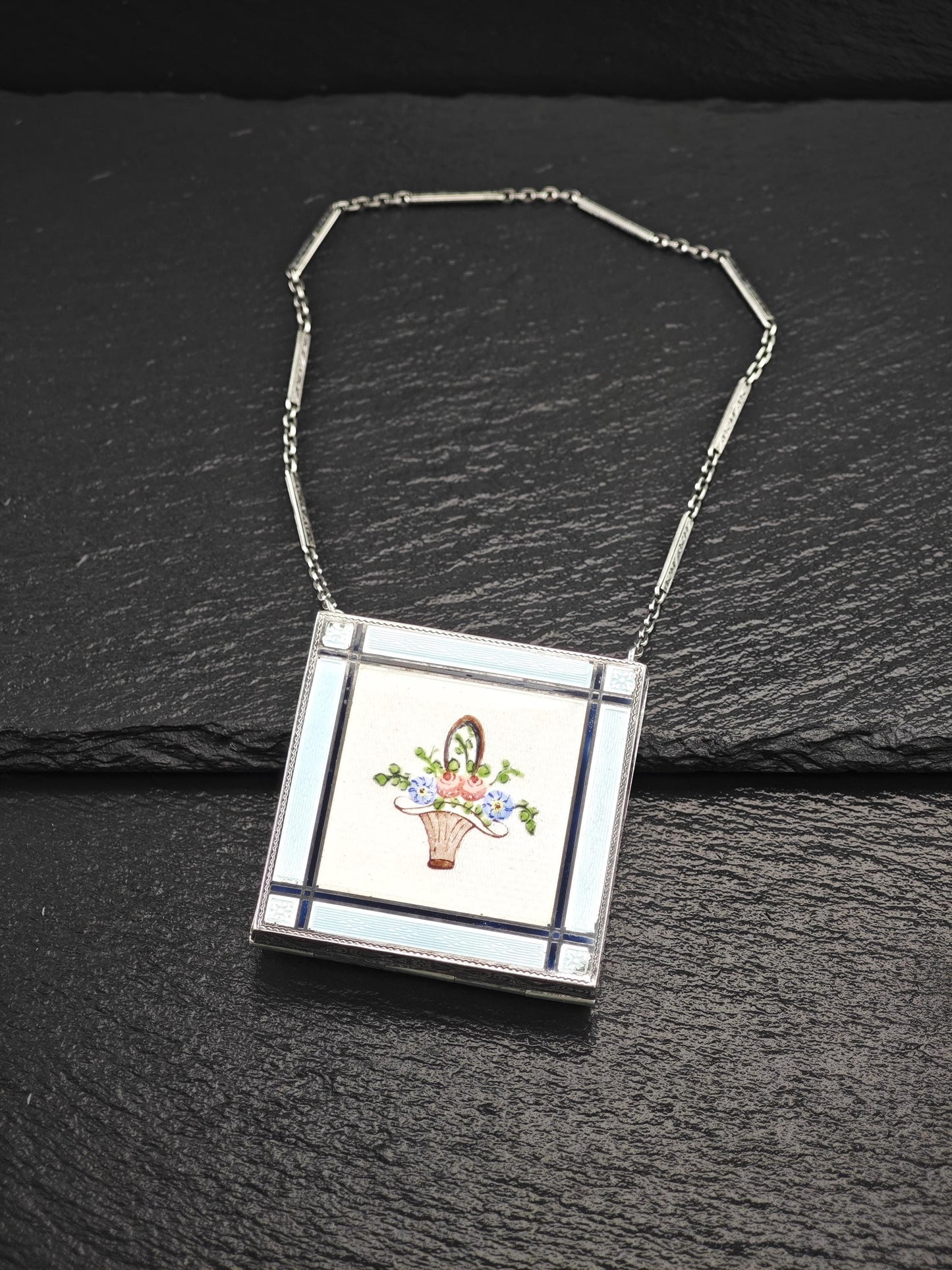 Antique Enamel, Vanity Compact Sterling Silver MISC0310