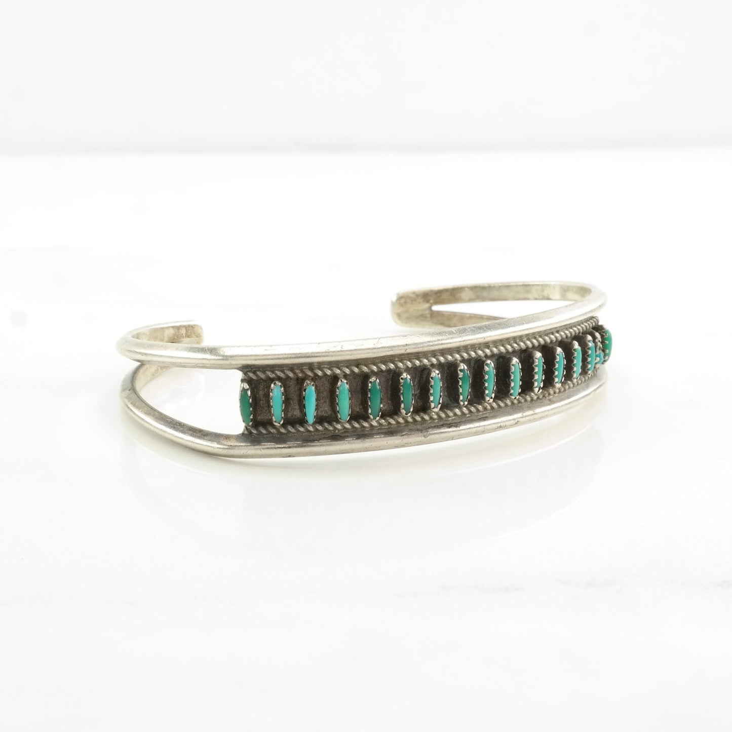 Zuni Sterling Silver Cuff Bracelet Blue Green Turquoise Needlepoint