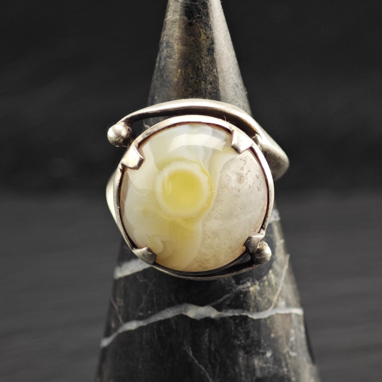 White Agate Sterling Silver Ring Sz 8 3/4 R6636