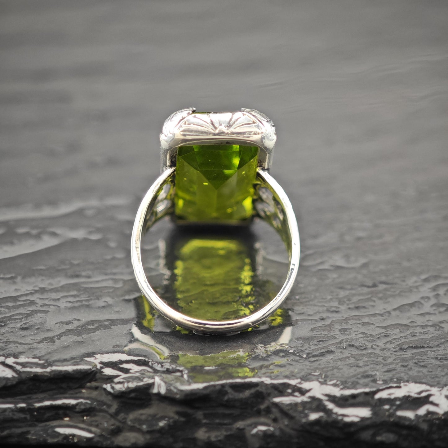 Long Green Glass Filigree Ring Sterling Silver Size 3 3/4