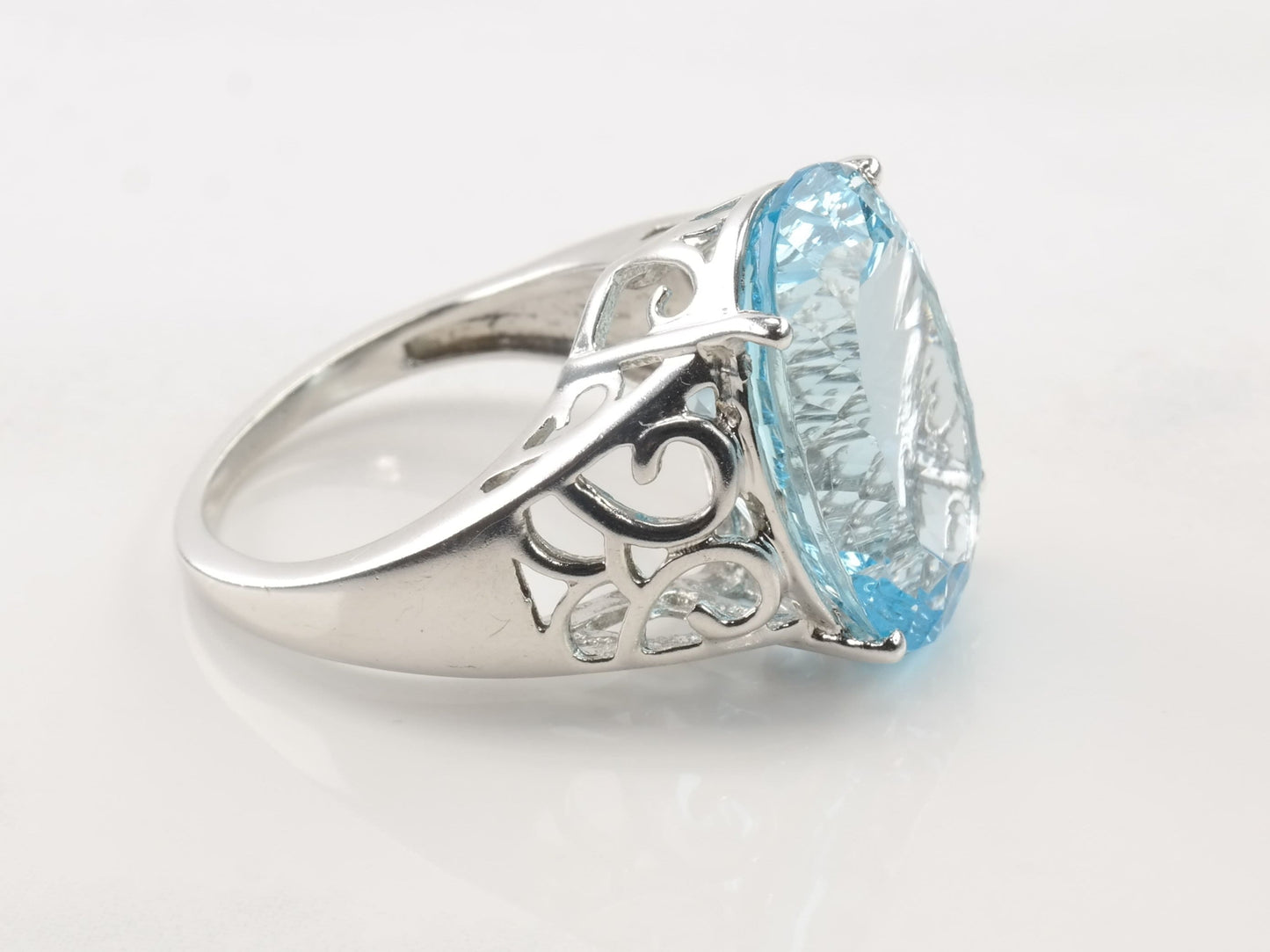 Sterling Silver Ring Topaz Fantasy Cut Size 7