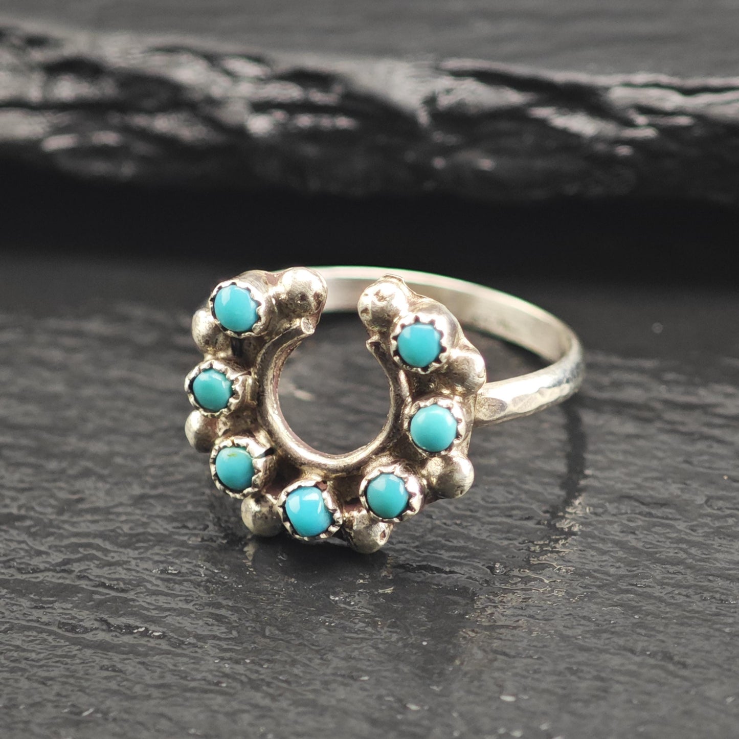 Vintage Native Petit Point Turquoise Horseshoe Shape Sterling Silver Ring Sz 6 3/4 R6662