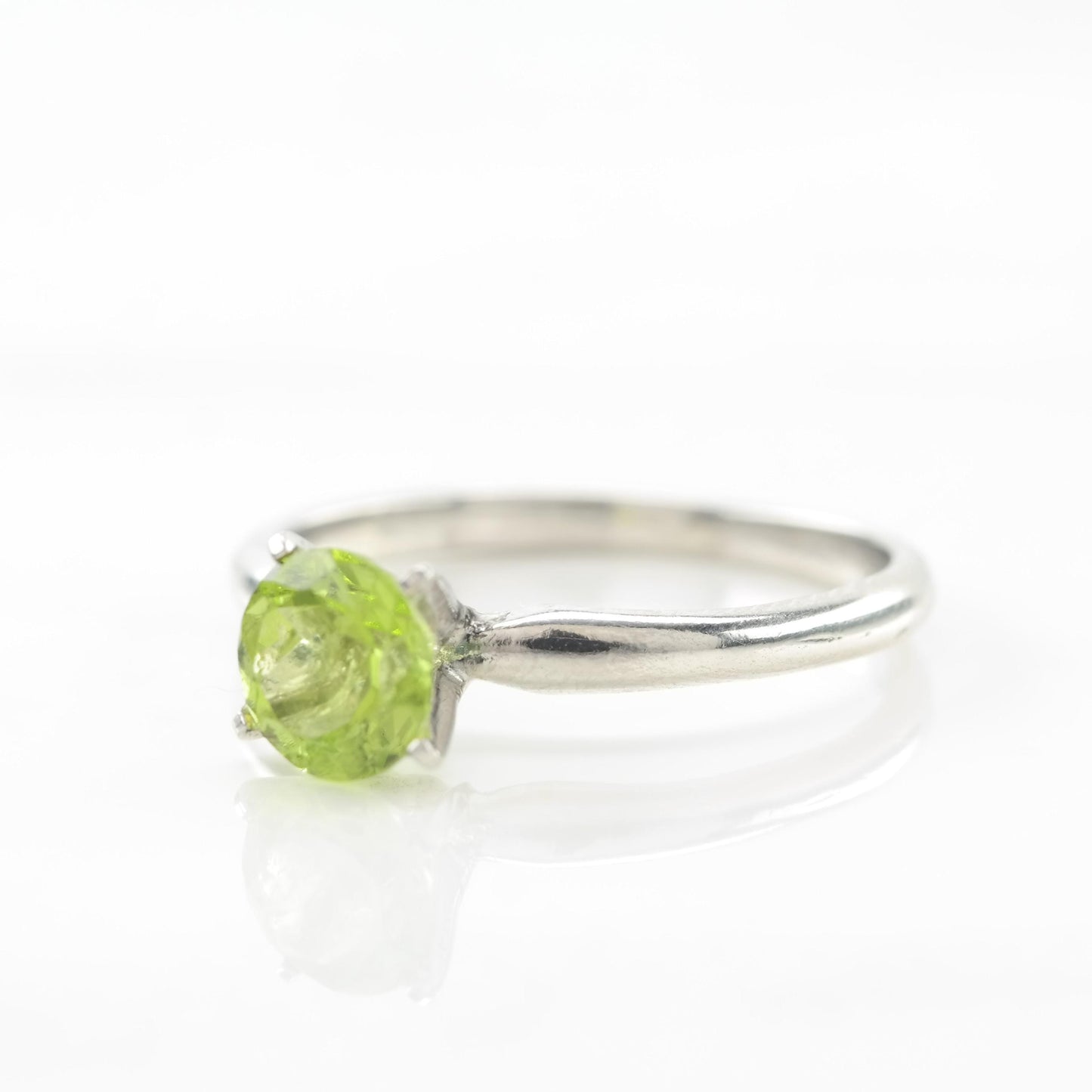 Vintage Peridot Sterling Silver Ring Size 6