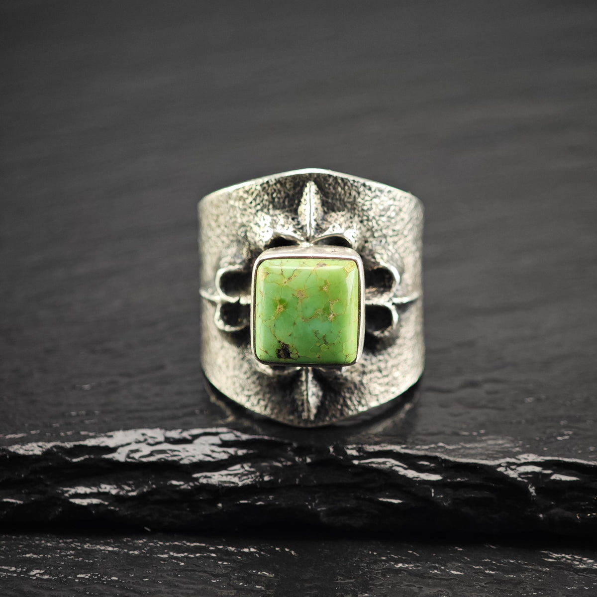 Kevin Yazzie Native American Green Turquoise Tufa Cast Sterling Silver Ring Sz 8 1/2 R6847