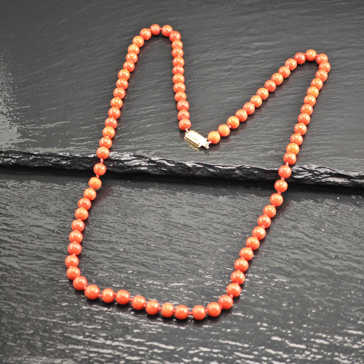 Coral Beads 14K Gold Clasp Beaded Necklace N2775