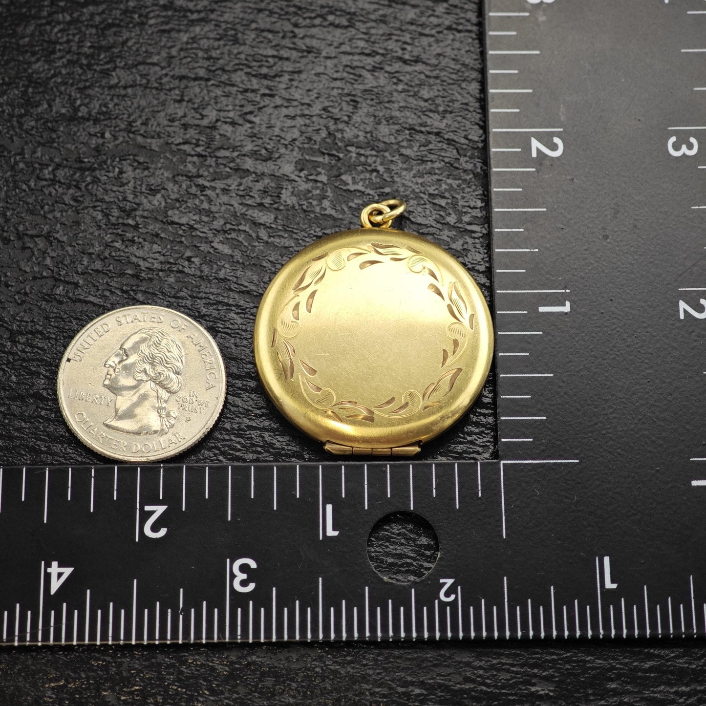 Mid Century Gold Filled Round Locket Pendant P3027