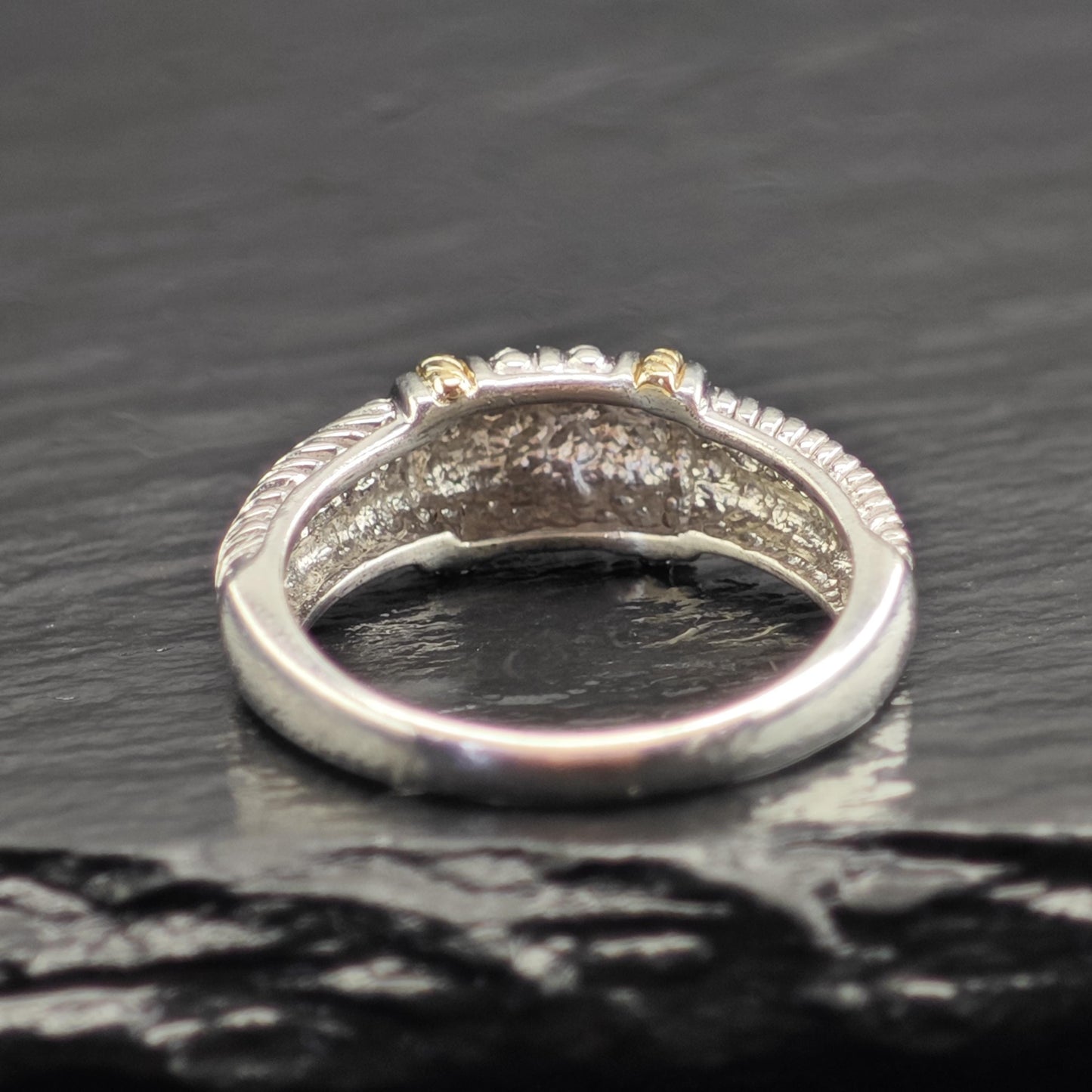 14K Gold Accent Band Sterling Silver Ring Sz 7 R6741