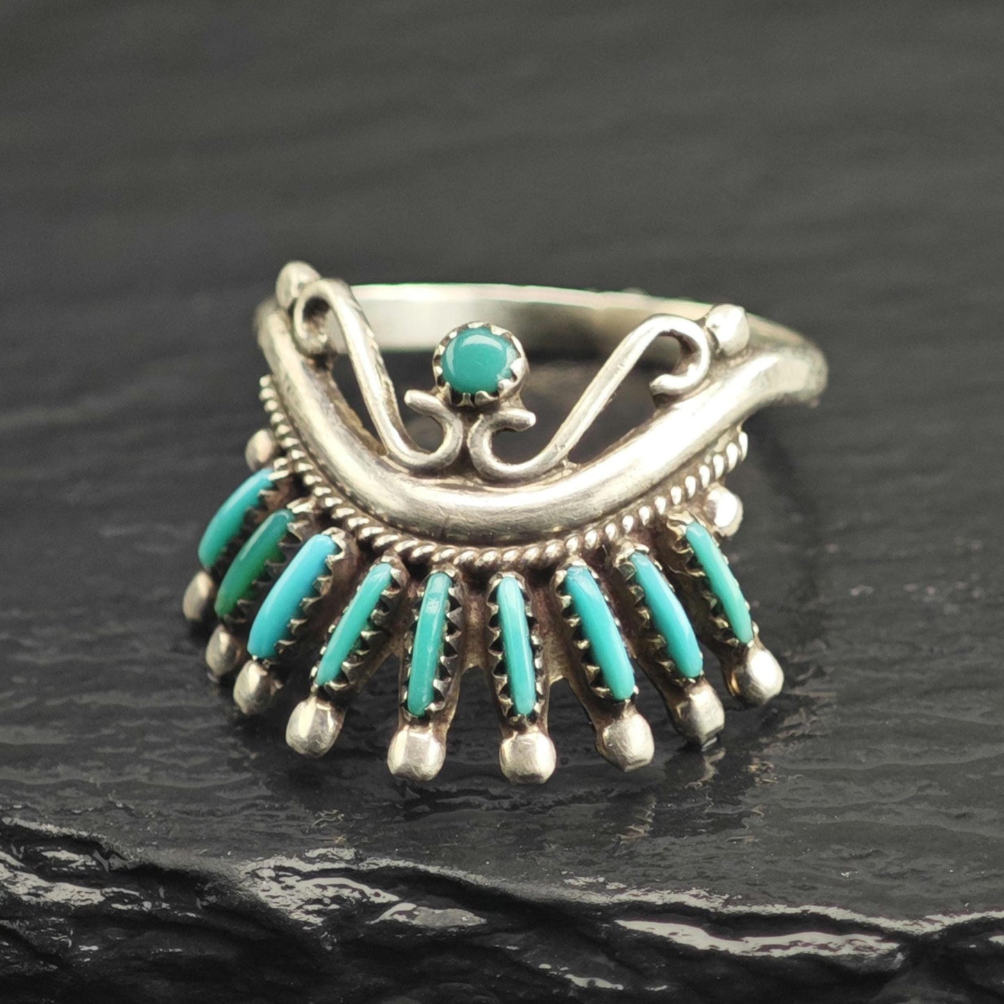 Vintage Zuni, Needle Point Turquoise Headdress Sterling Silver Ring Sz 8 R6660