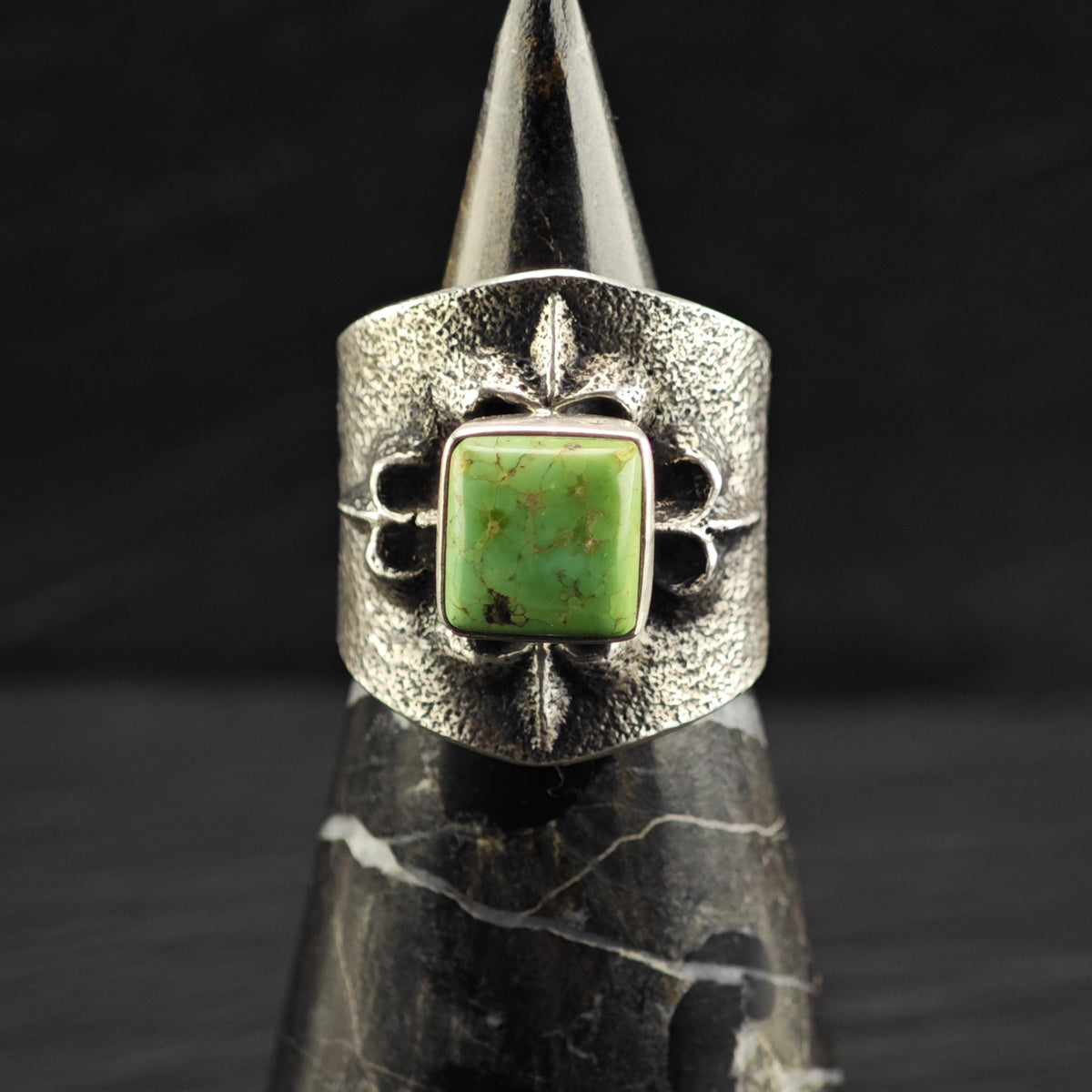Kevin Yazzie Native American Green Turquoise Tufa Cast Sterling Silver Ring Sz 8 1/2 R6847