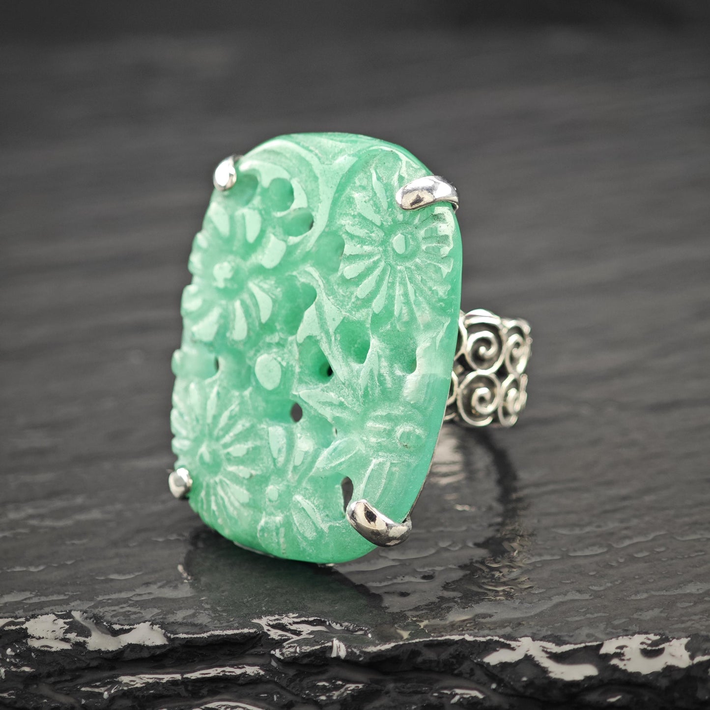 AKR Carved Quartzite Jade Ring Sterling Silver Floral Motif Size 8