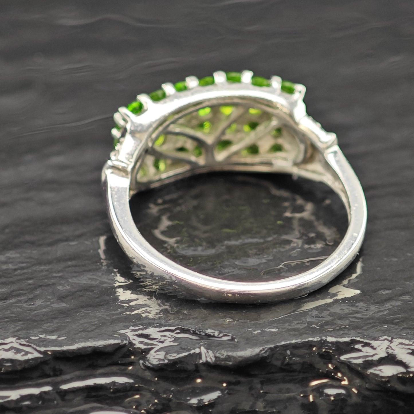 Sterling Silver Ring Green Diopside Gemstone Size 8 R6248
