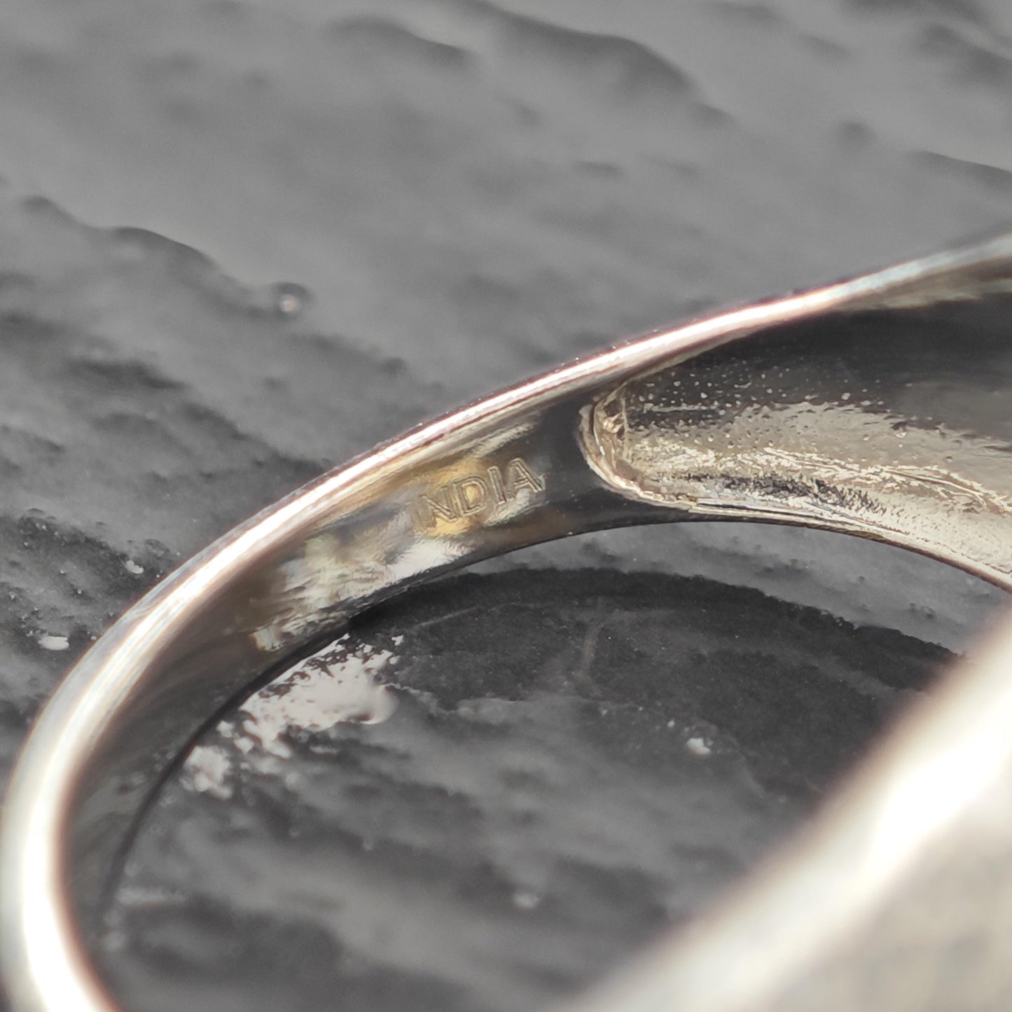 Amethyst 10K Gold Ring, Diamond Chips Two Tone Size 8 1/4