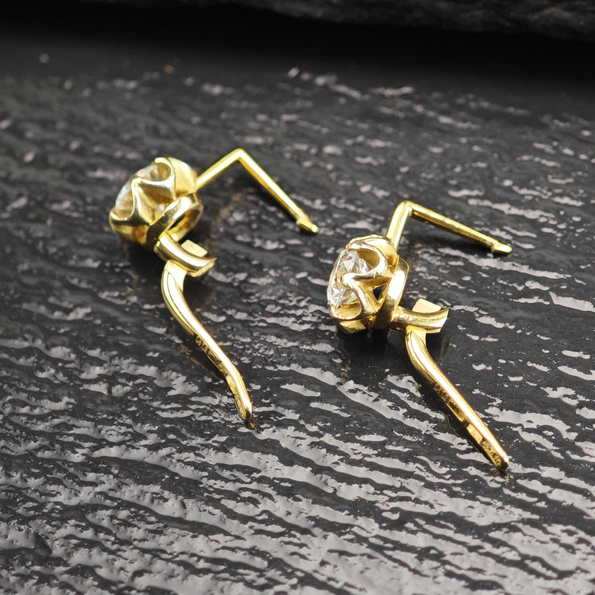 CZ Buttercup 14K Gold Lever Back Earrings ER3222