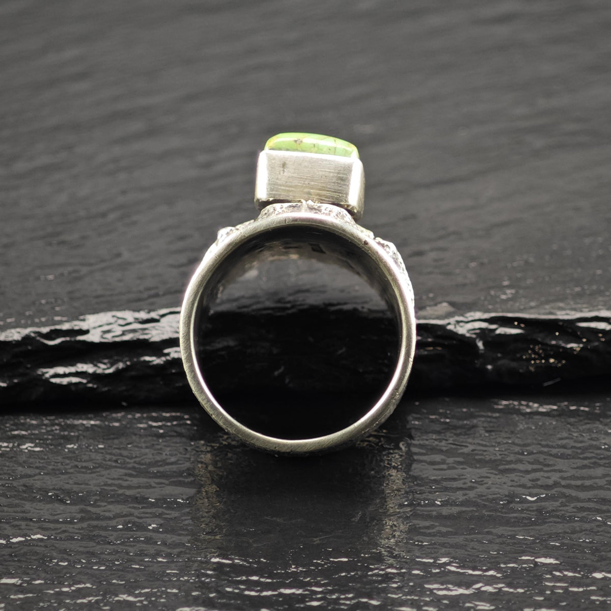 Kevin Yazzie Native American Green Turquoise Tufa Cast Sterling Silver Ring Sz 8 1/2 R6847