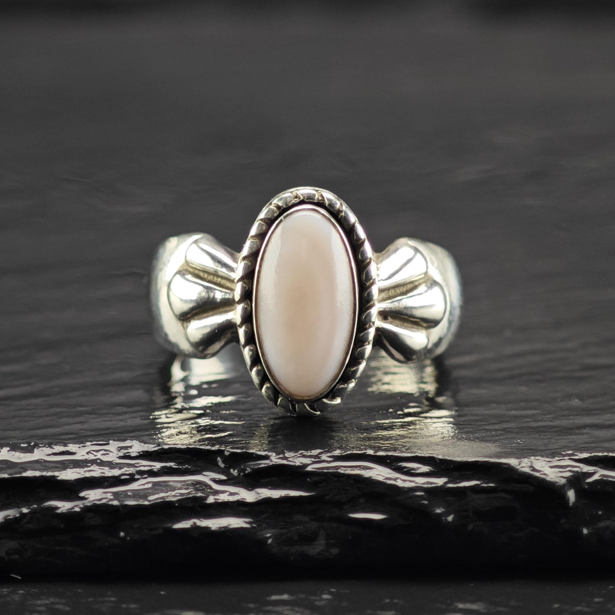 Vintage Relios MOP Sterling Silver Ring Sz 8 R6844