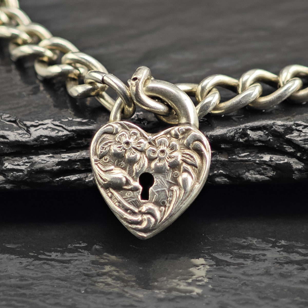 Antique Repousse Heart Lock Sterling Silver Bracelet Sz 6" BR3167