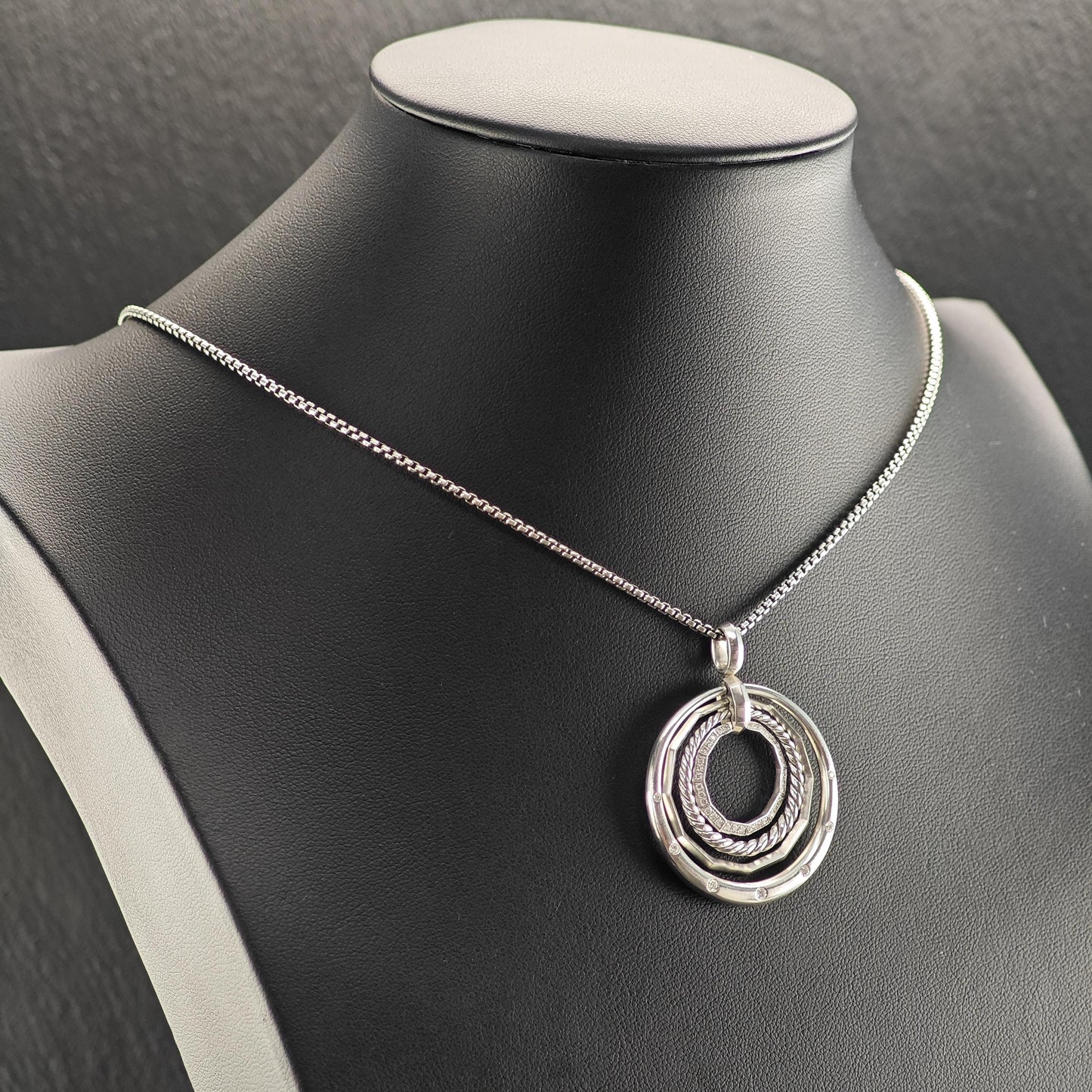 David Yurman Vintage Circle Necklace Medium White Diamond Stax Sterling Silver