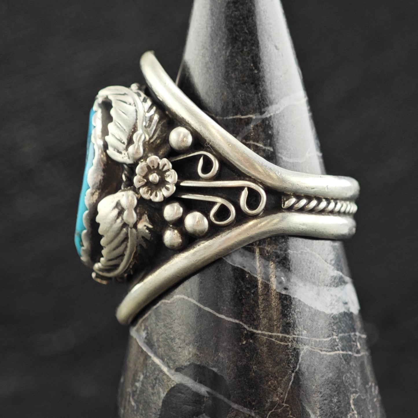 Native American Turquoise & Leaf Design Sterling Silver Ring Sz 10 3/4 R6591