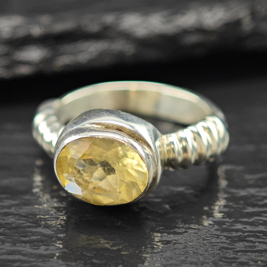 Sterling Silver Ring: Yellow Citrine Gemstone Size 7 3/4 R6135