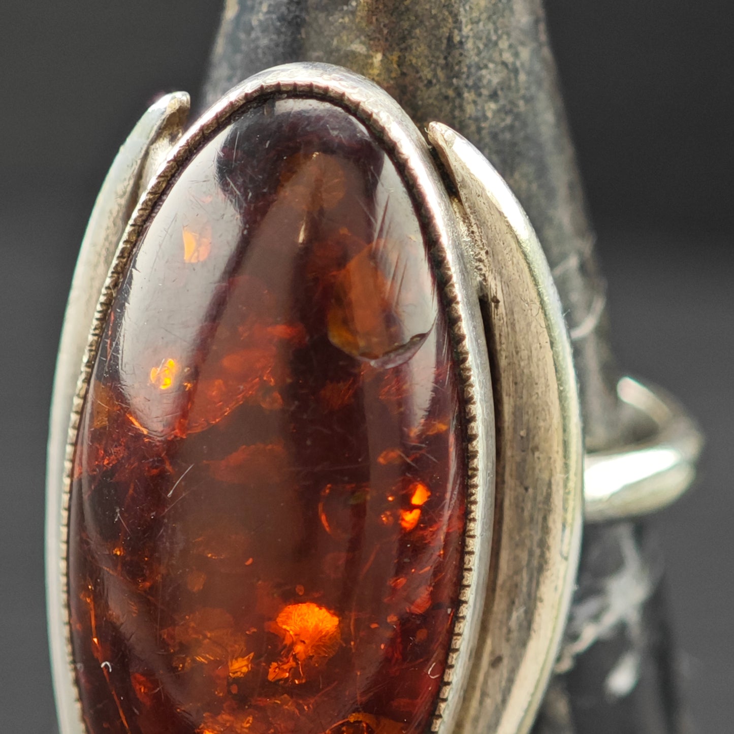 European Oval Amber Ring Sterling Silver Sz 8 R6256