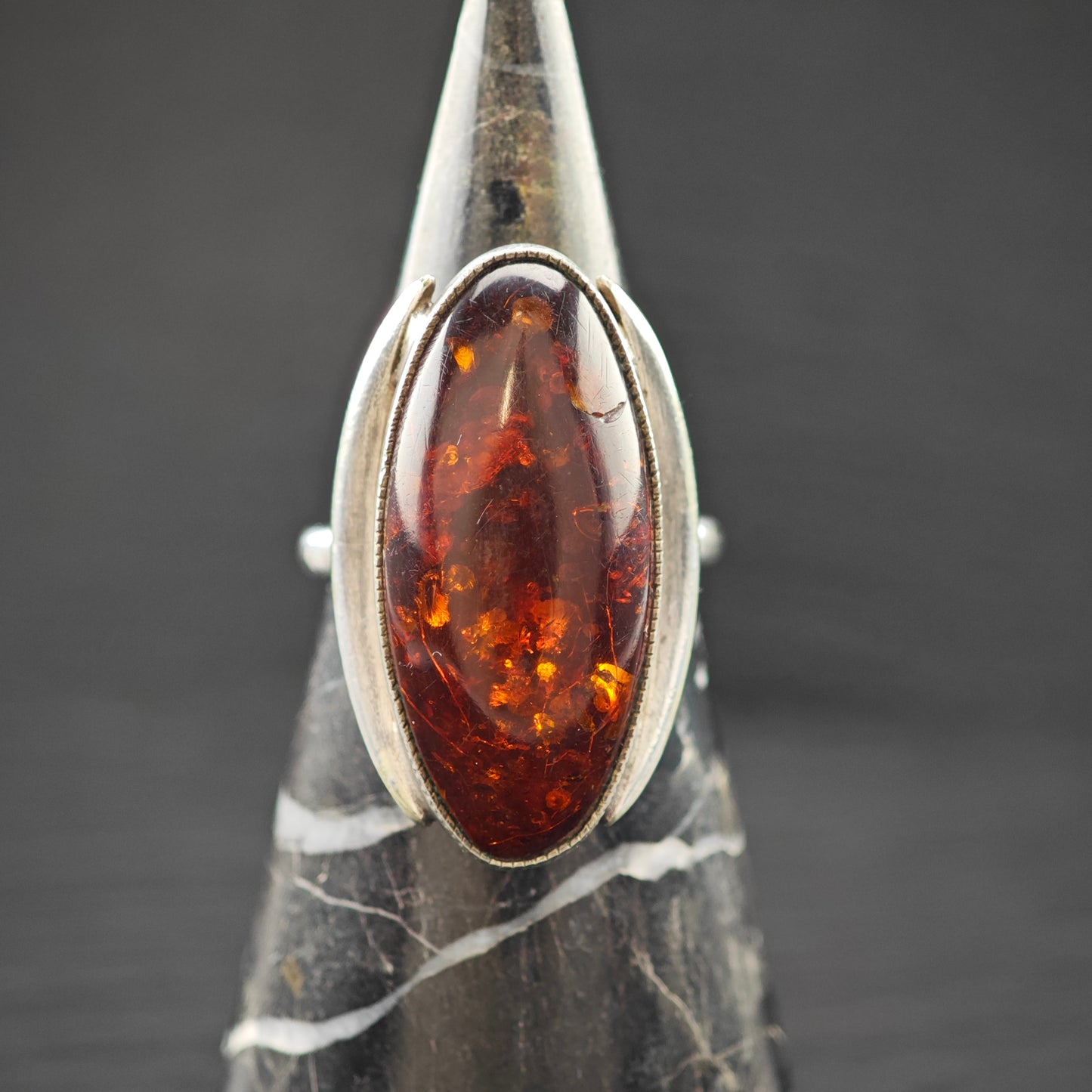 European Oval Amber Ring Sterling Silver Sz 8 R6256
