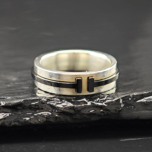 Tiffany & Co. Black Titanium and Silver Band Ring Sterling Silver Sz 6 R6269