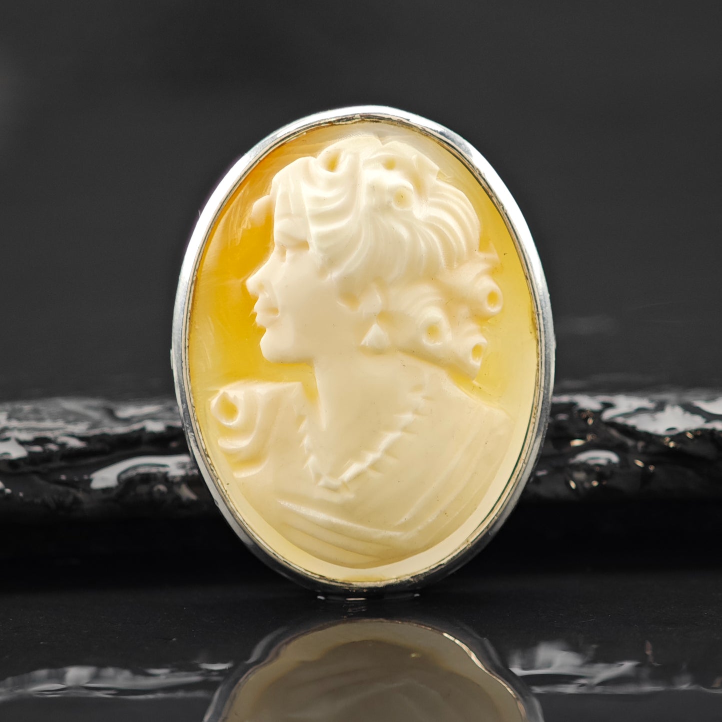 Cameo Ring Sterling Silver Sz 7 R6275