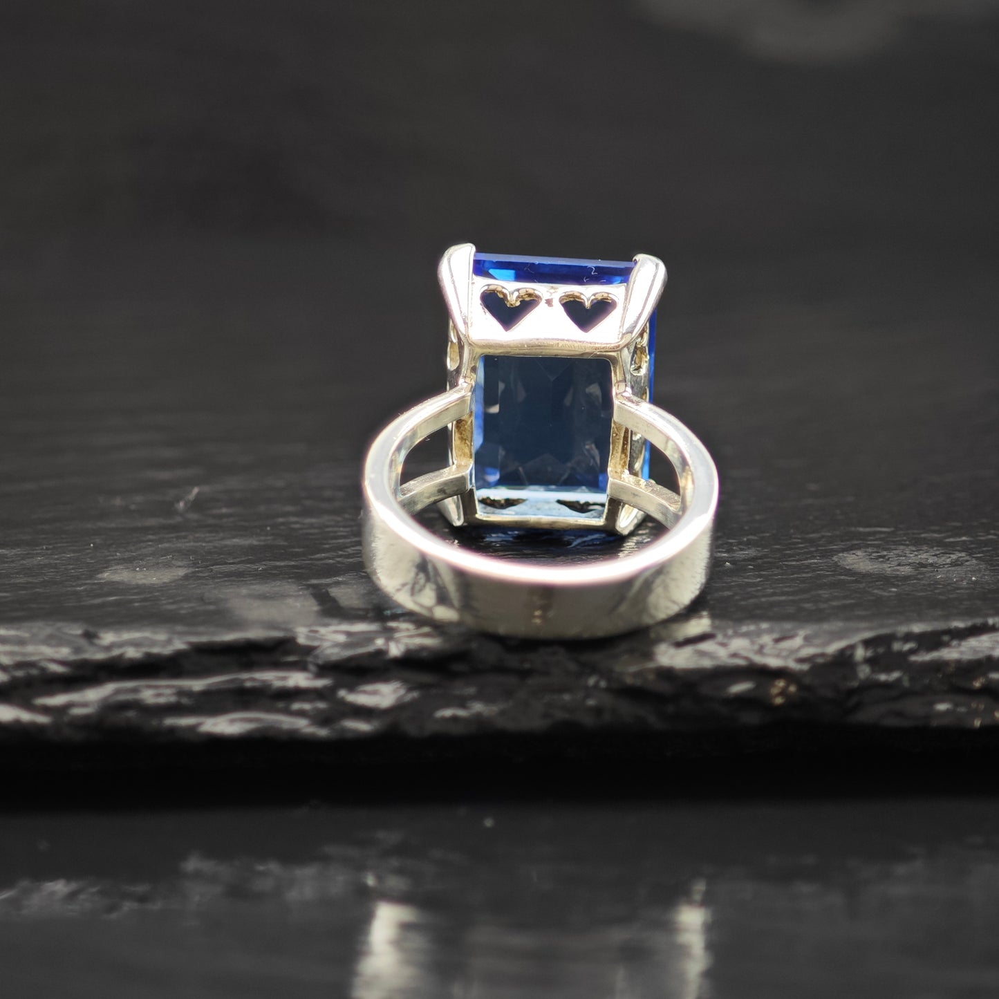 Lg Blue CZ Heart Cut Out Gallery Ring Sterling Silver Sz 8 1/2 R6283