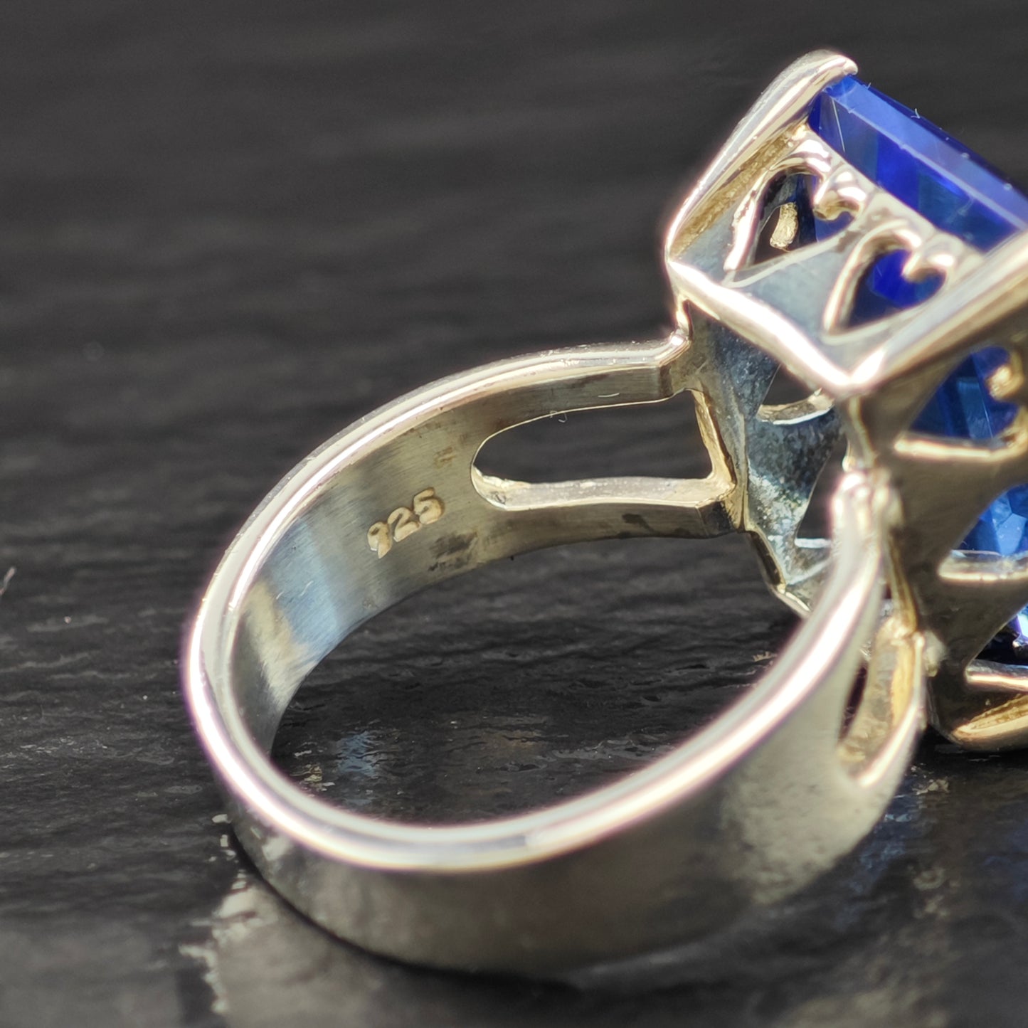 Lg Blue CZ Heart Cut Out Gallery Ring Sterling Silver Sz 8 1/2 R6283