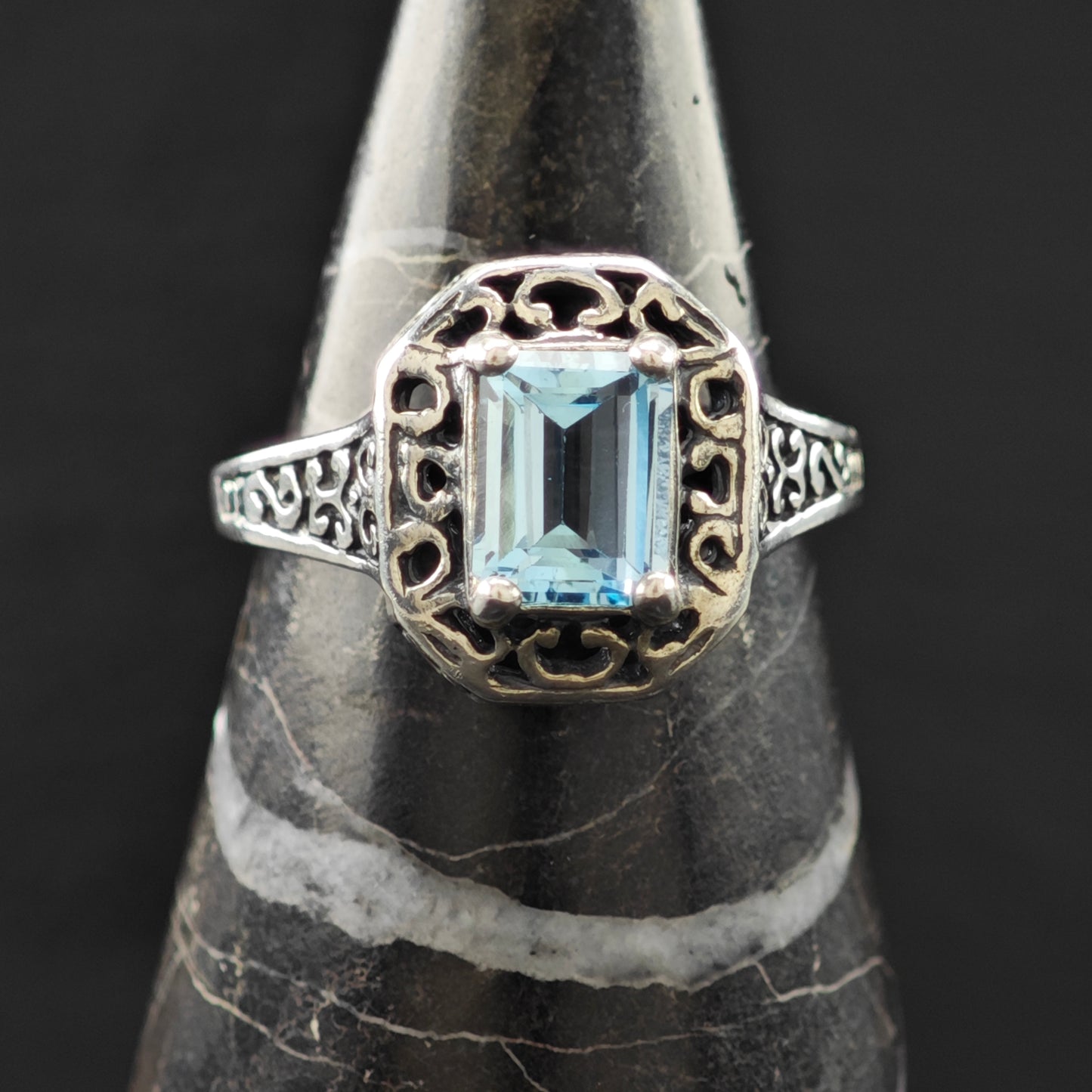 Rectangular Topaz Filigree Ring Sterling Silver Sz 8 R6285