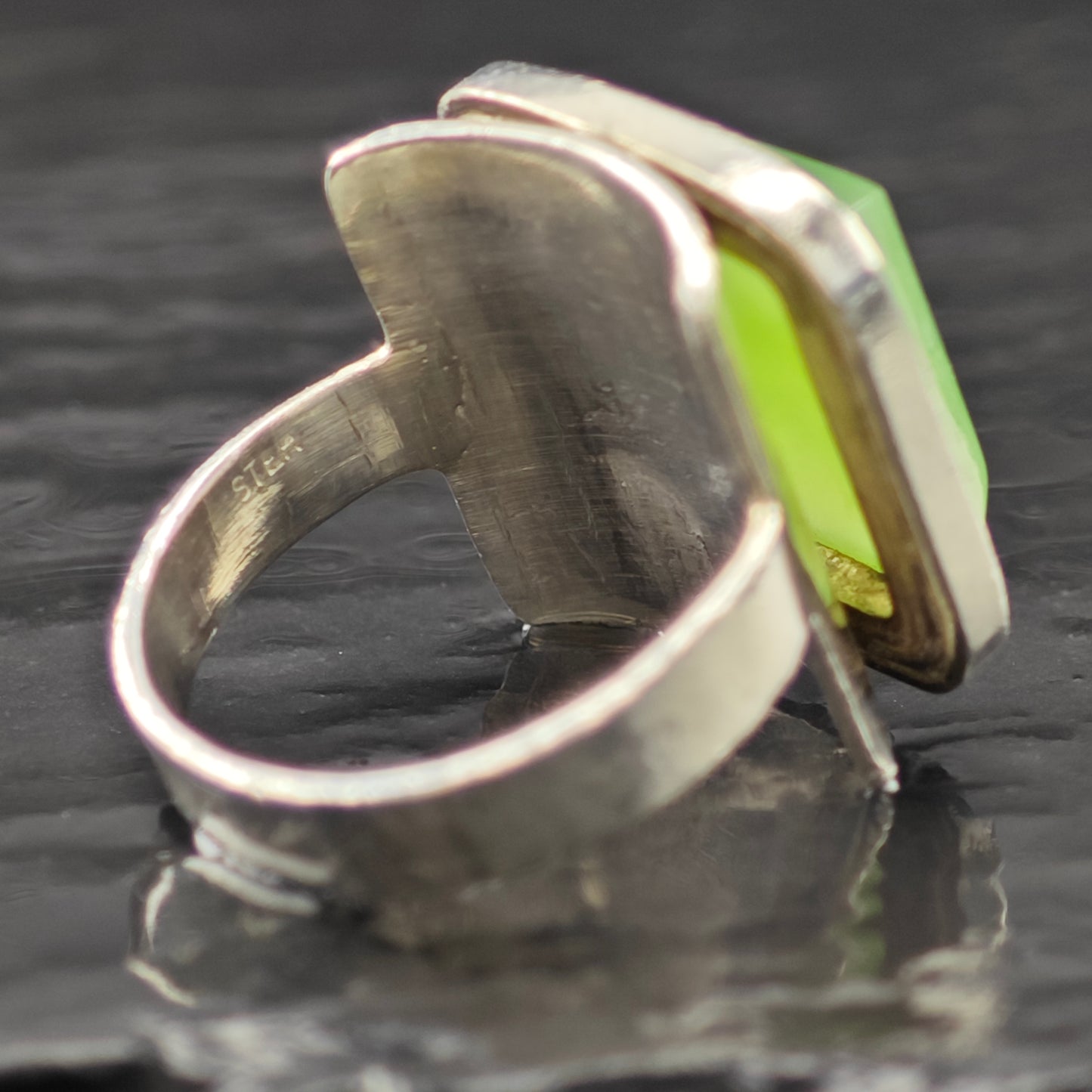Nephrite Jade Ring Sterling Silver Sz 7 1/2 R6289