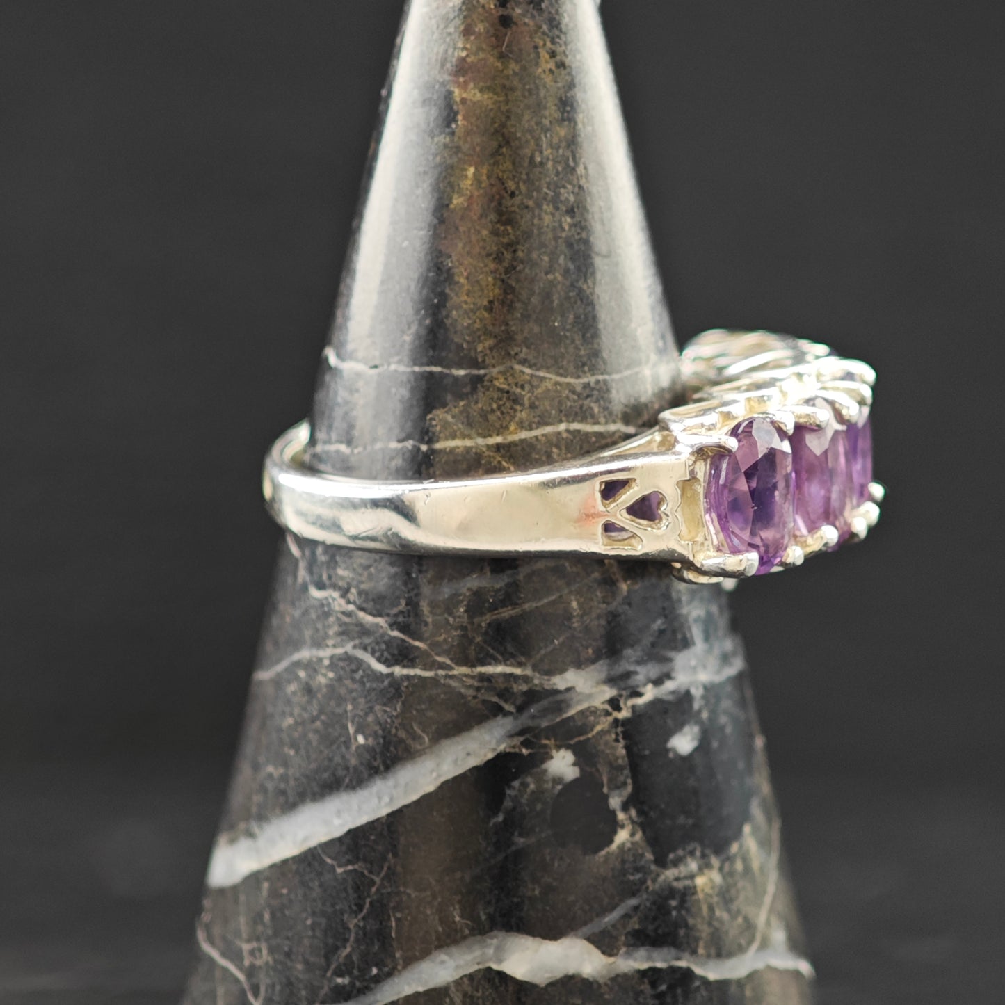 5 Stone Amethyst Ring Sterling Silver Sz 6 R6293