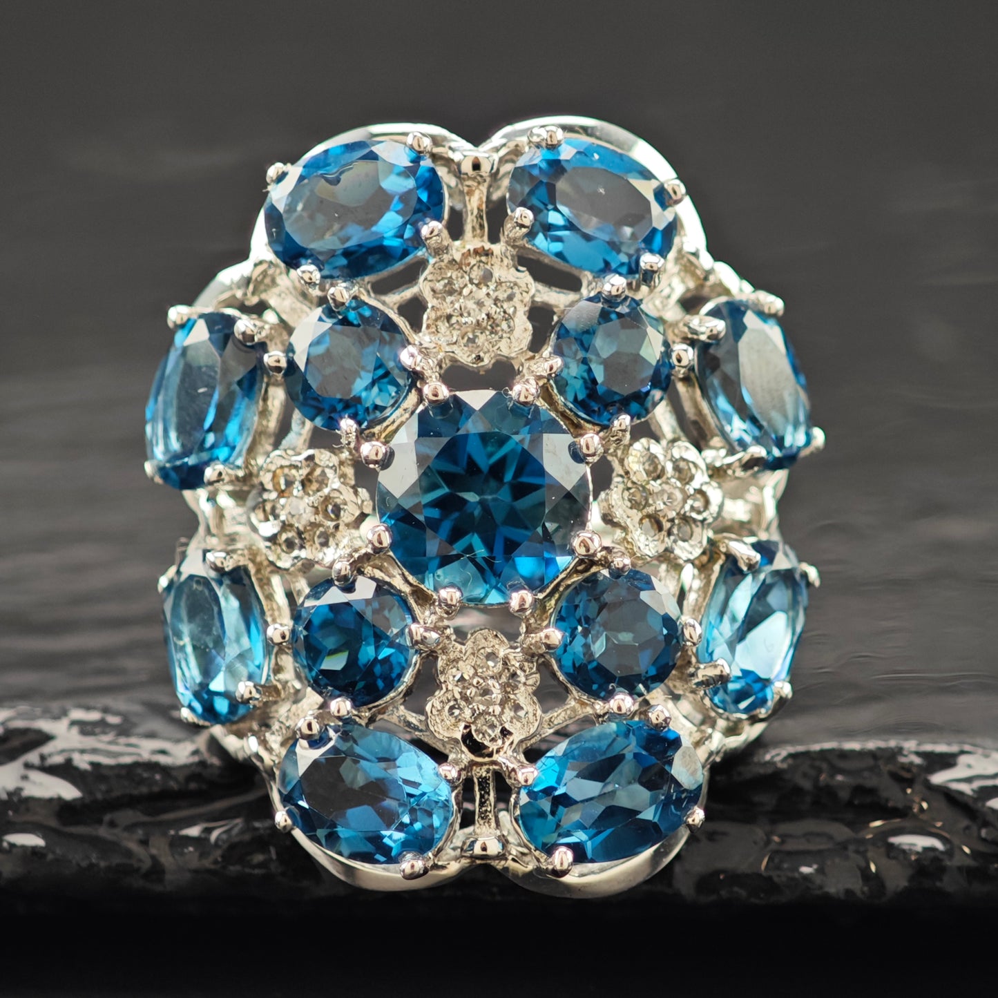 London Blue Topaz Cluster Ring Sterling Silver Sz 7 R6299