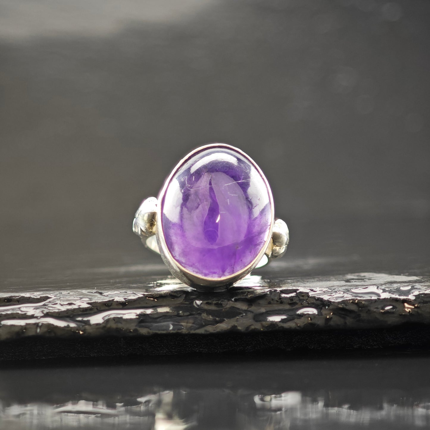 Cabochon Amethyst Ring Sterling Silver Sz 6 1/2 R6307